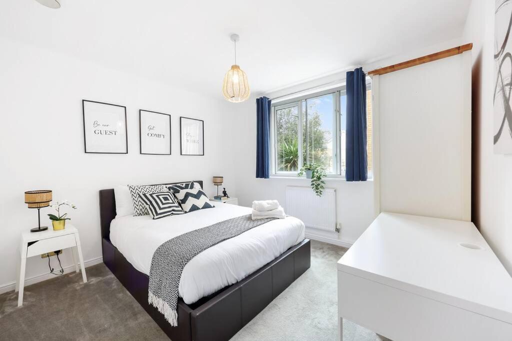 Apartamento 3-bedroom Short Term & Flexible Renting Limehouse With Free Wifi & Free Parking Londres