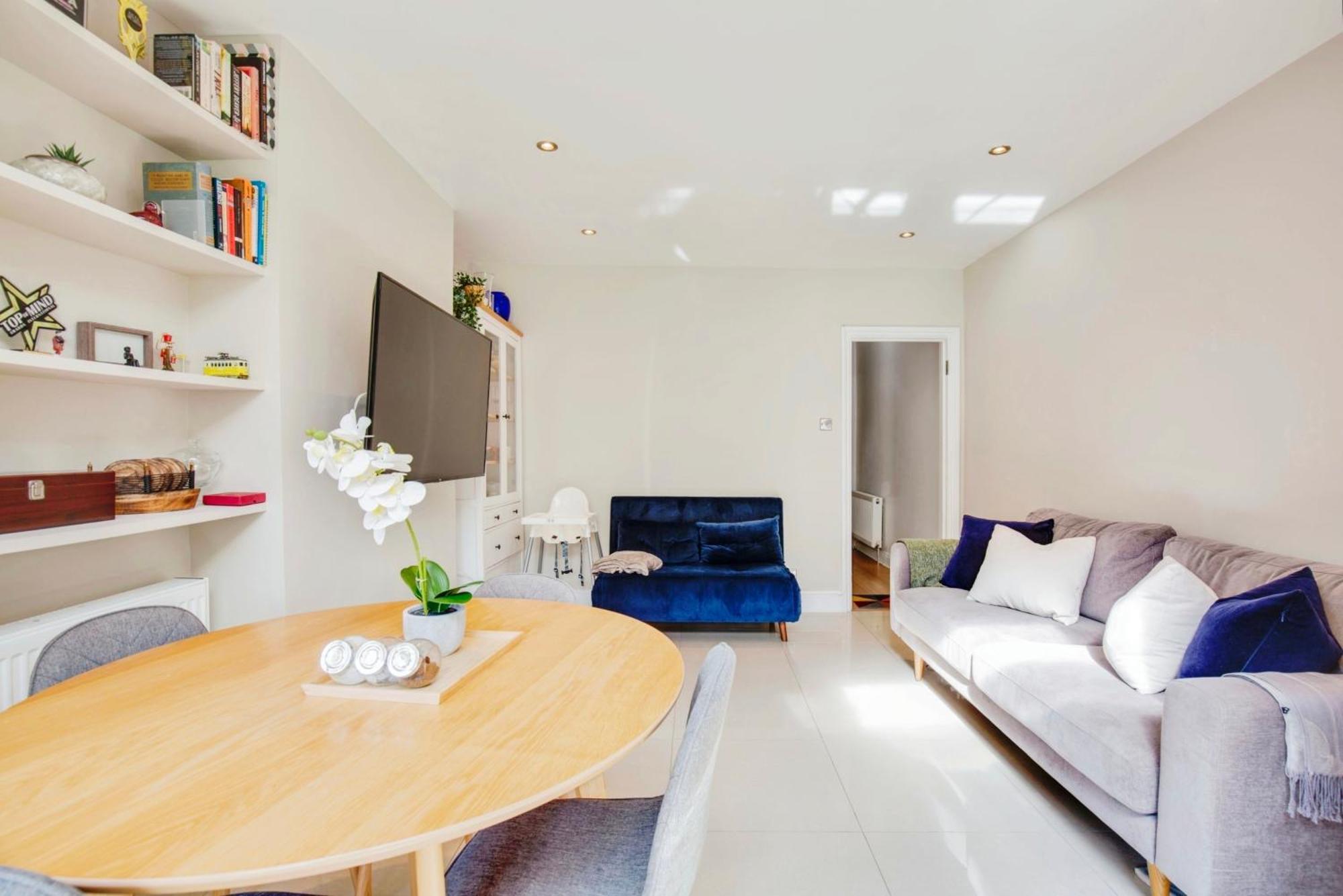 Lovely 2 Bedroom Ground Floor Flat With Garden. Apartamento Londres