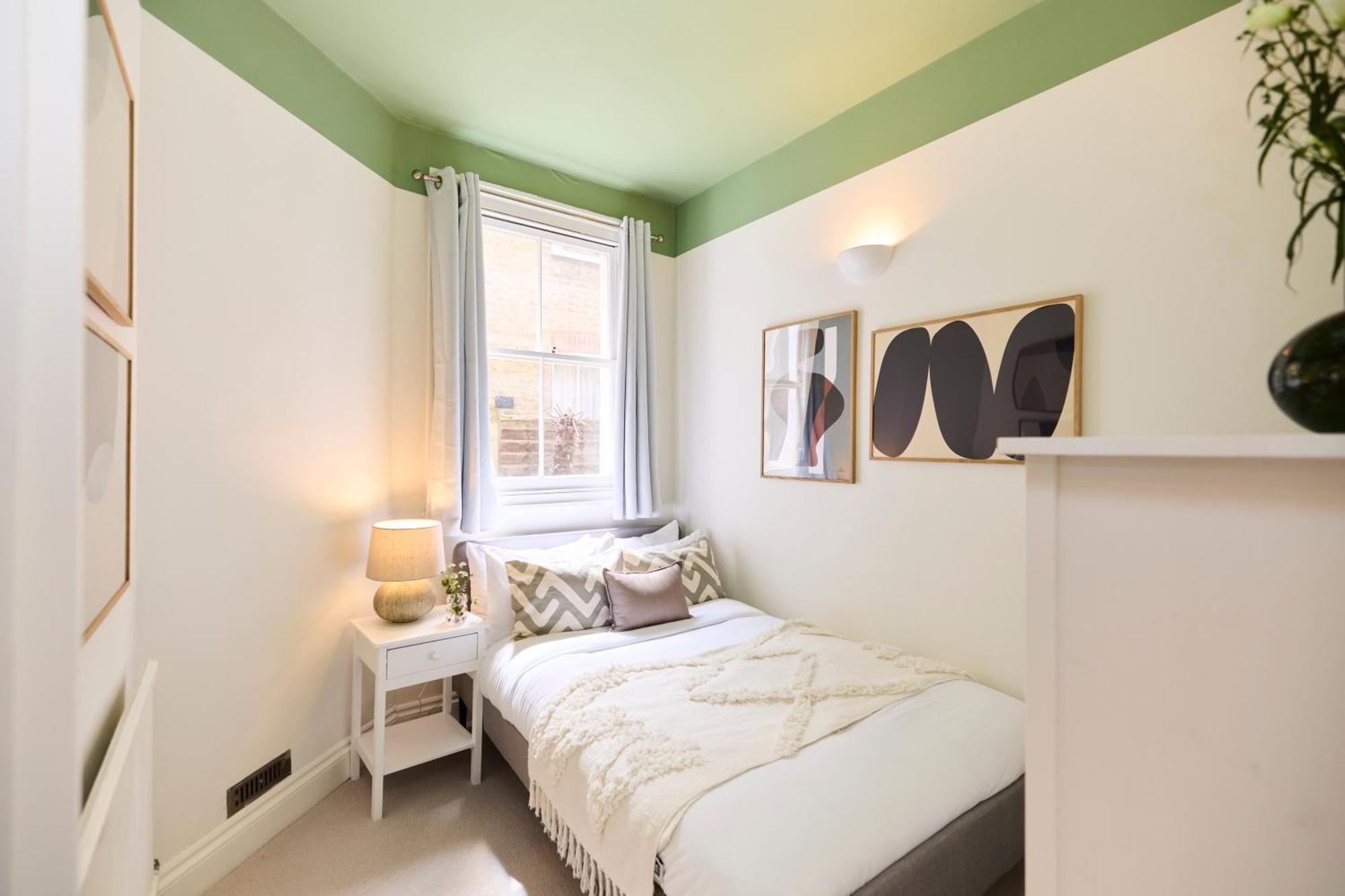 The South Park Wonder - Fascinating 2bdr Flat With Garden London
