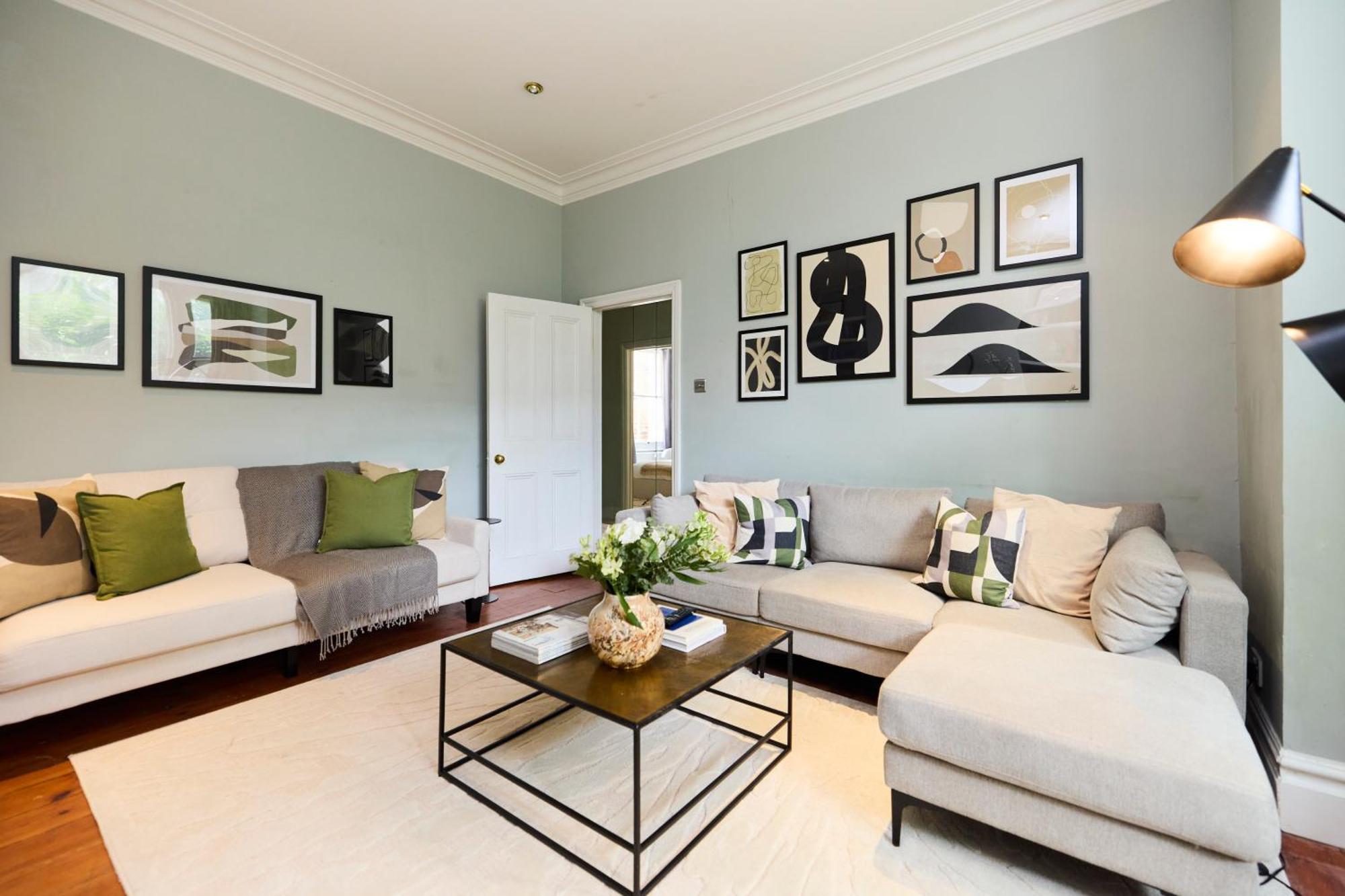 The South Park Wonder - Fascinating 2bdr Flat With Garden London