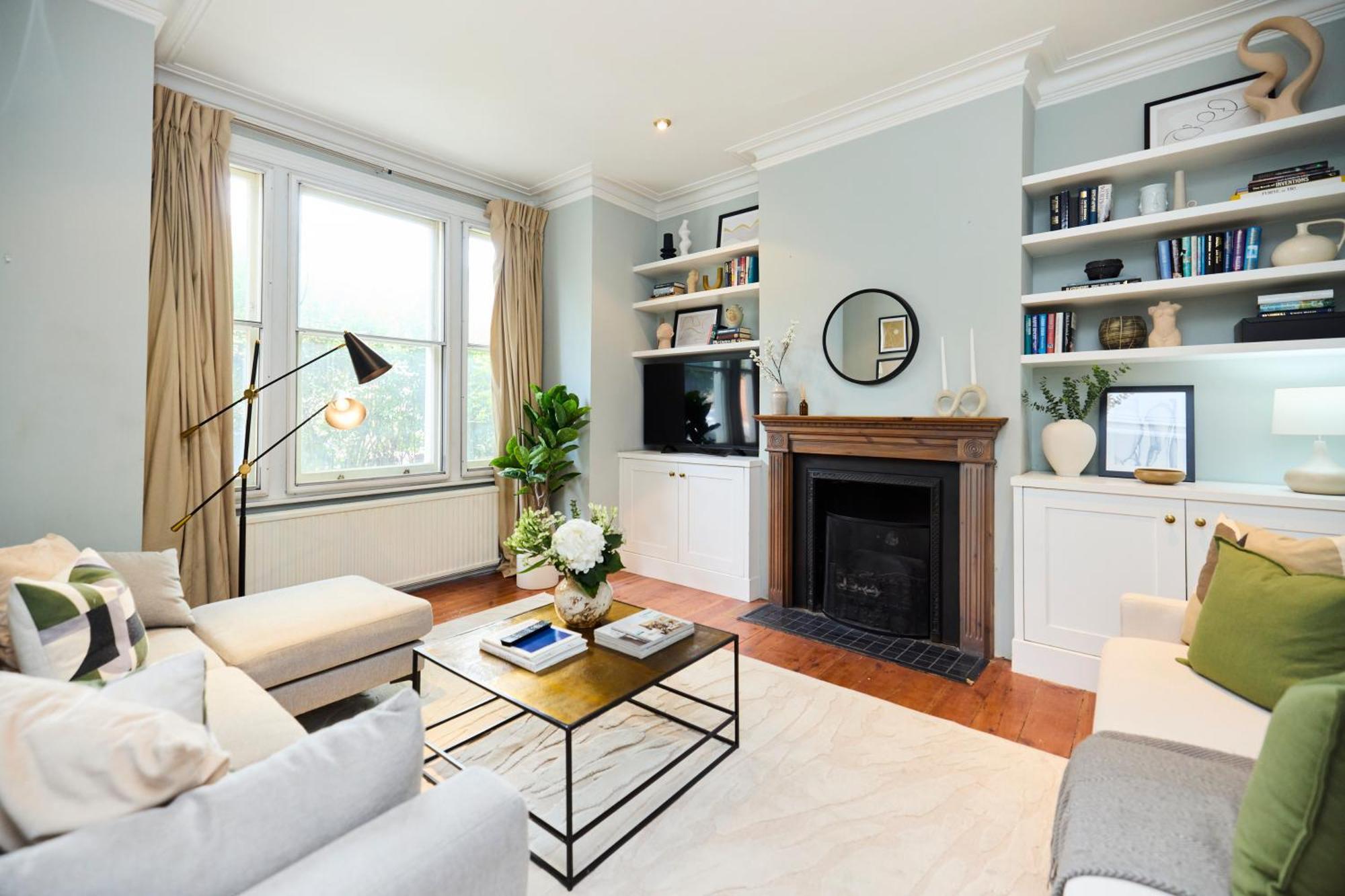 The South Park Wonder - Fascinating 2bdr Flat With Garden London