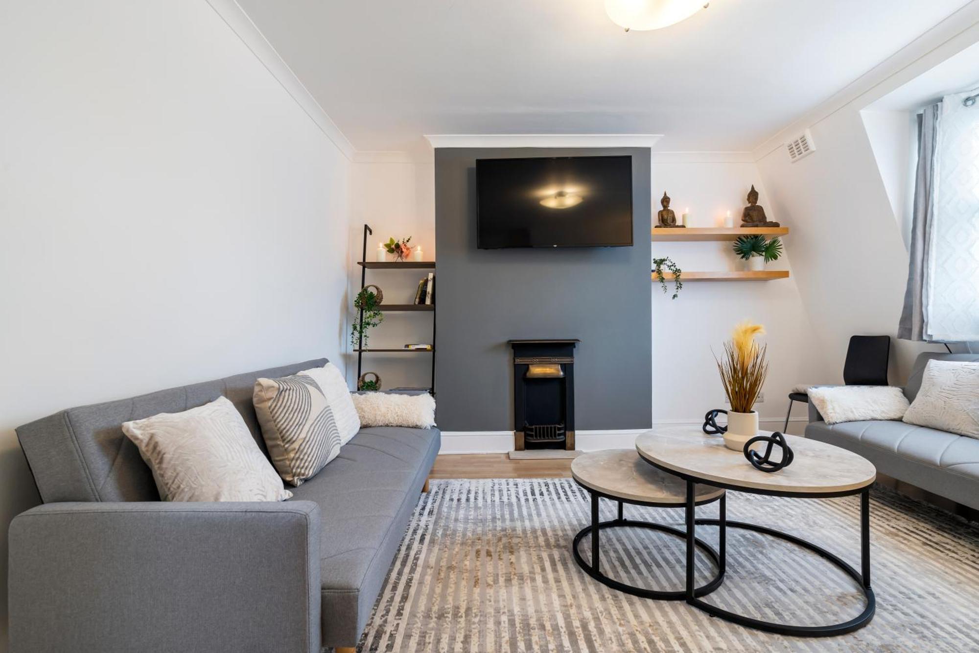 Apartment Charming With 2 Bedrooms *