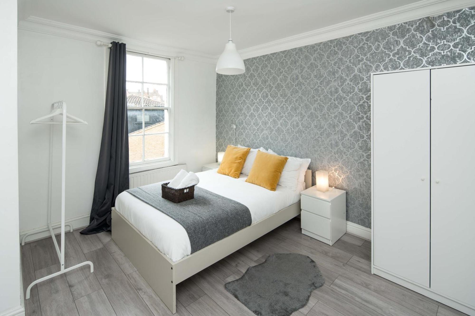 Guest house Private Double Shared Bathroom Near Centre London