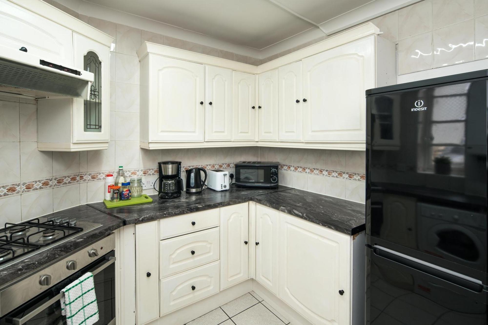 Private Double Shared Bathroom Near Centre Guest house