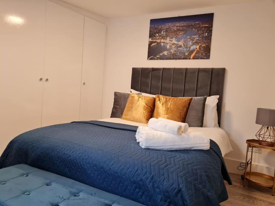 Apartment Stylish And Spacious 1 Bedroom Kensal Tube 1a *