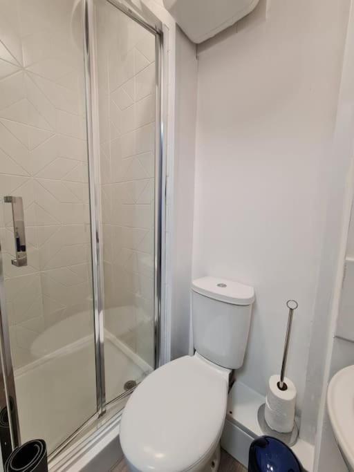 Apartment Stylish And Spacious 1 Bedroom Kensal Tube 1a London