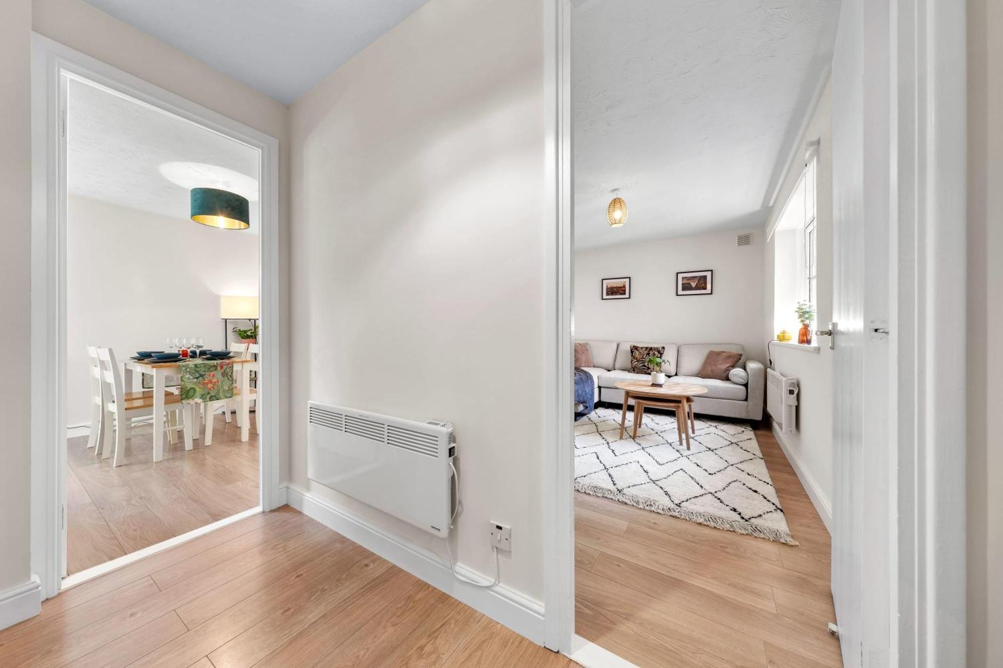 Beautiful 1 Bed Close To Amenities Apartment *