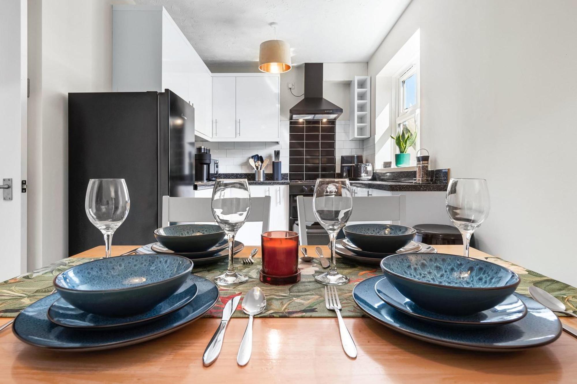Apartment Beautiful 1 Bed Close To Amenities *