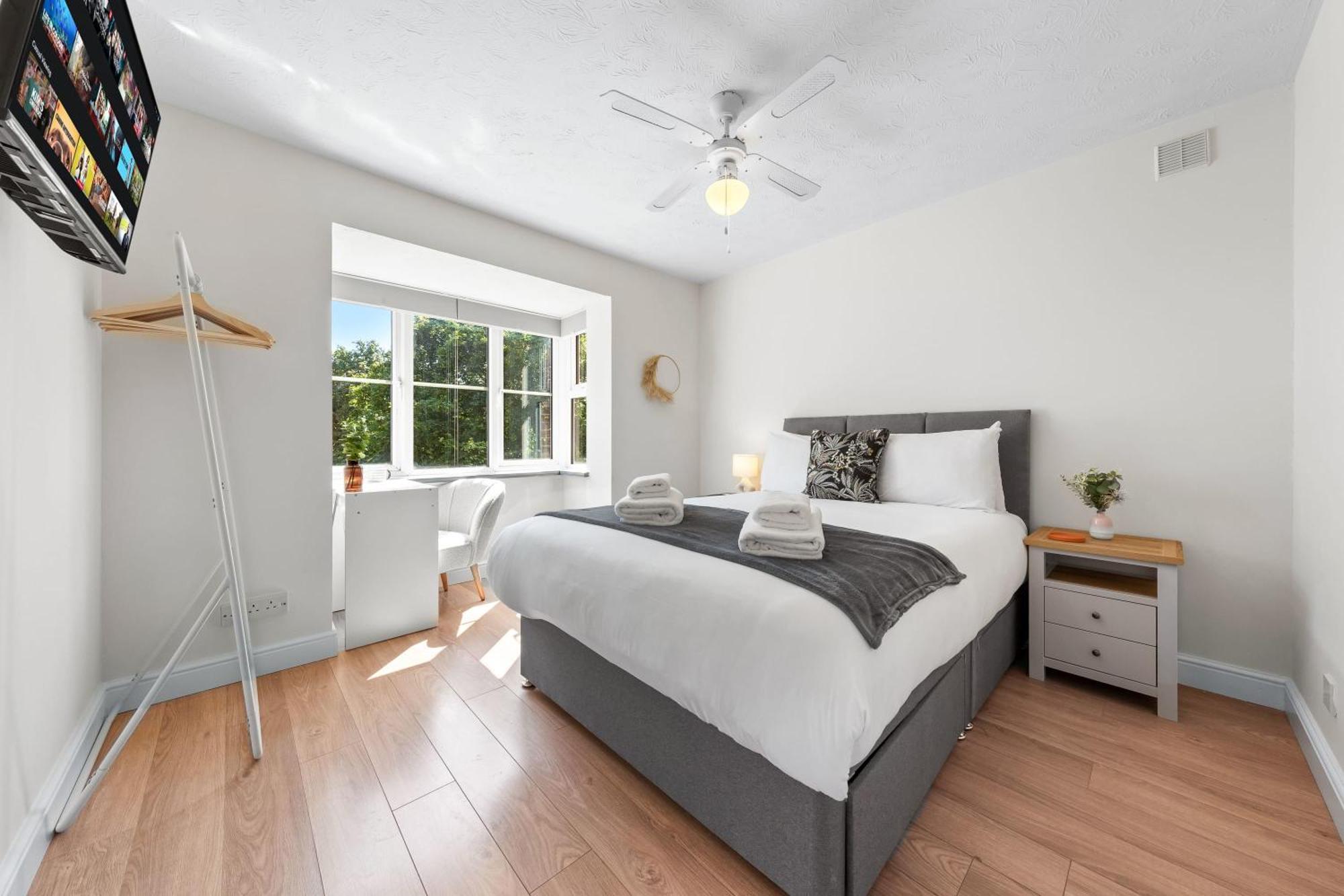 Beautiful 1 Bed Close To Amenities Apartment *