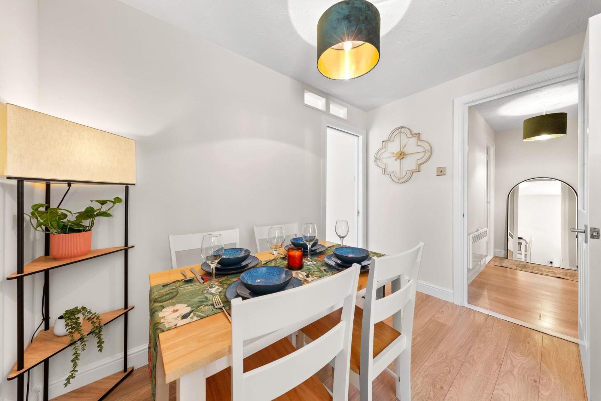 Beautiful 1 Bed Close To Amenities * London
