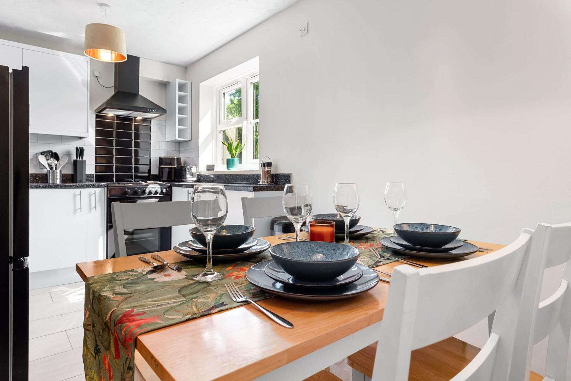 Beautiful 1 Bed Close To Amenities Apartment London