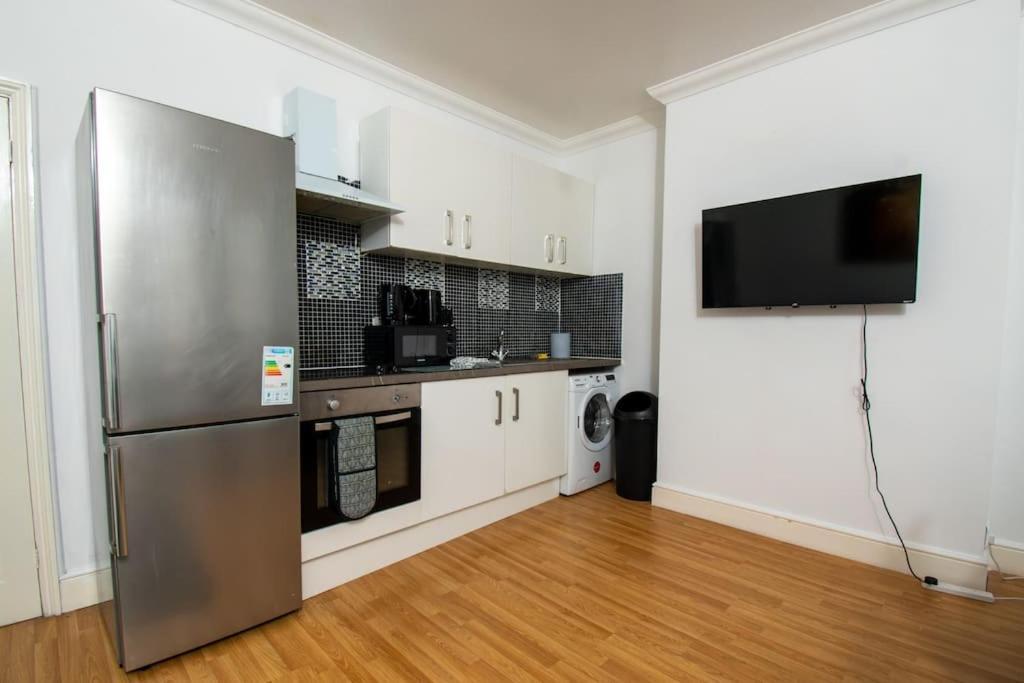 Tranquil 2br In Harlesden *