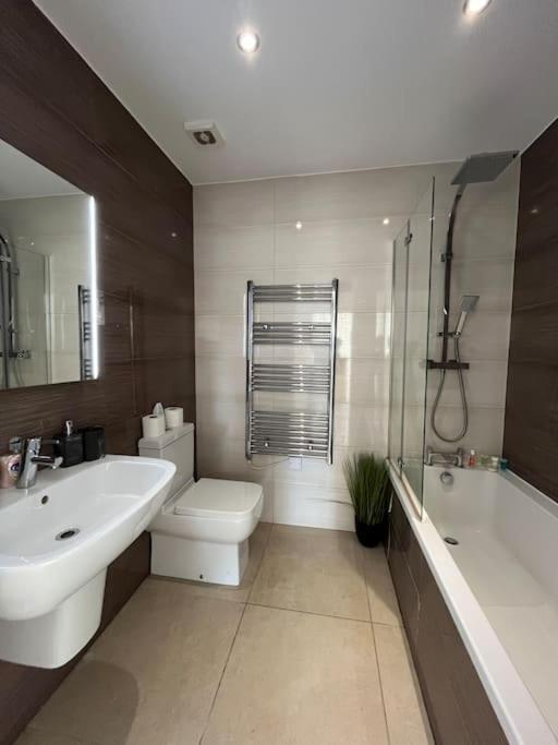 O2 Skyview Penthouse