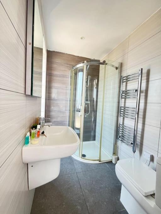 O2 Skyview Penthouse Apartment