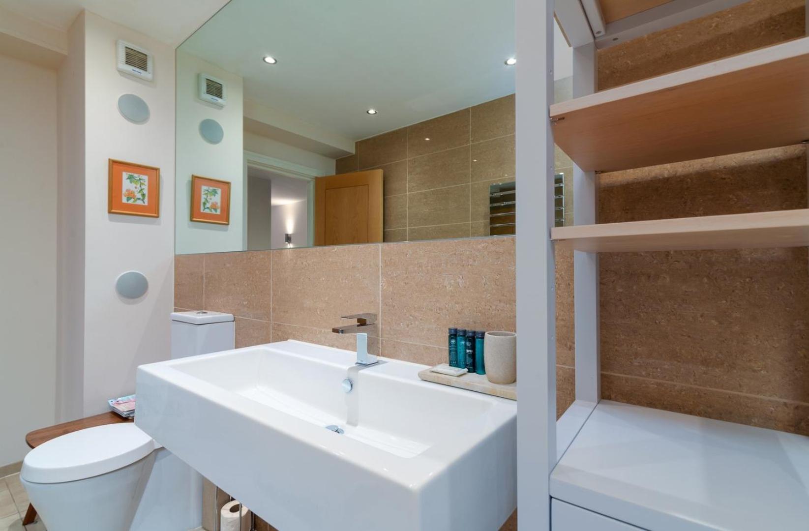 Guestready - Spacious In Clapham Town Apartment London