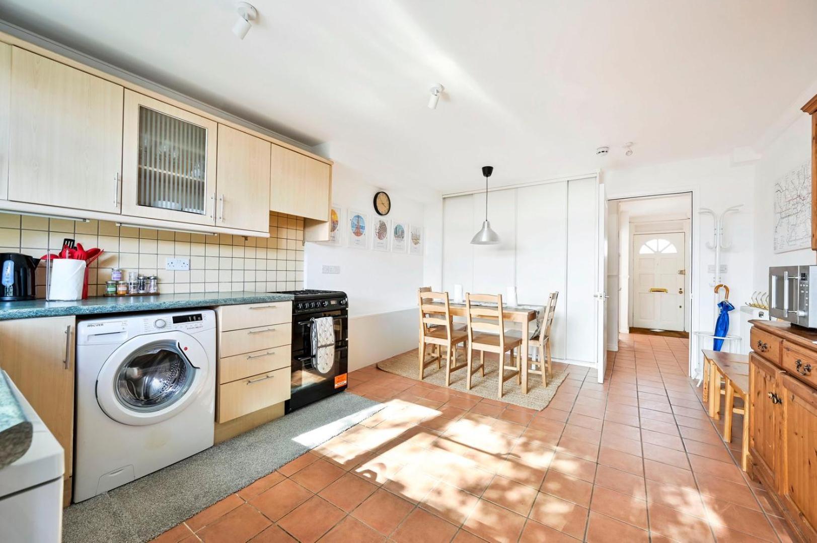 Guestready - Lovely Townhouse In West Kensington * London
