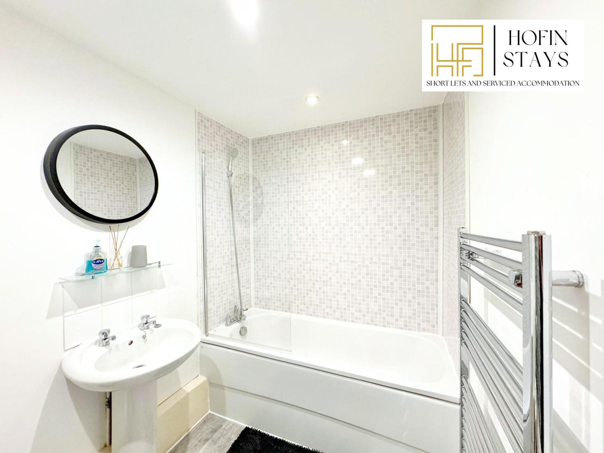 Last-minute Reserve L Premium On 2 Double Bed For 6 Guests L Deals L Hofin Short Lets & Serviced Londres