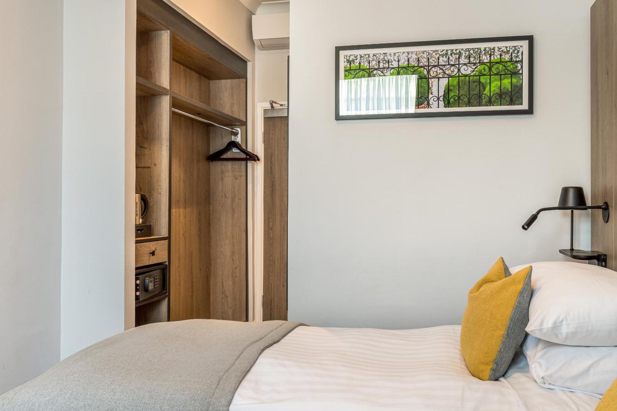 Princes Square 4* London