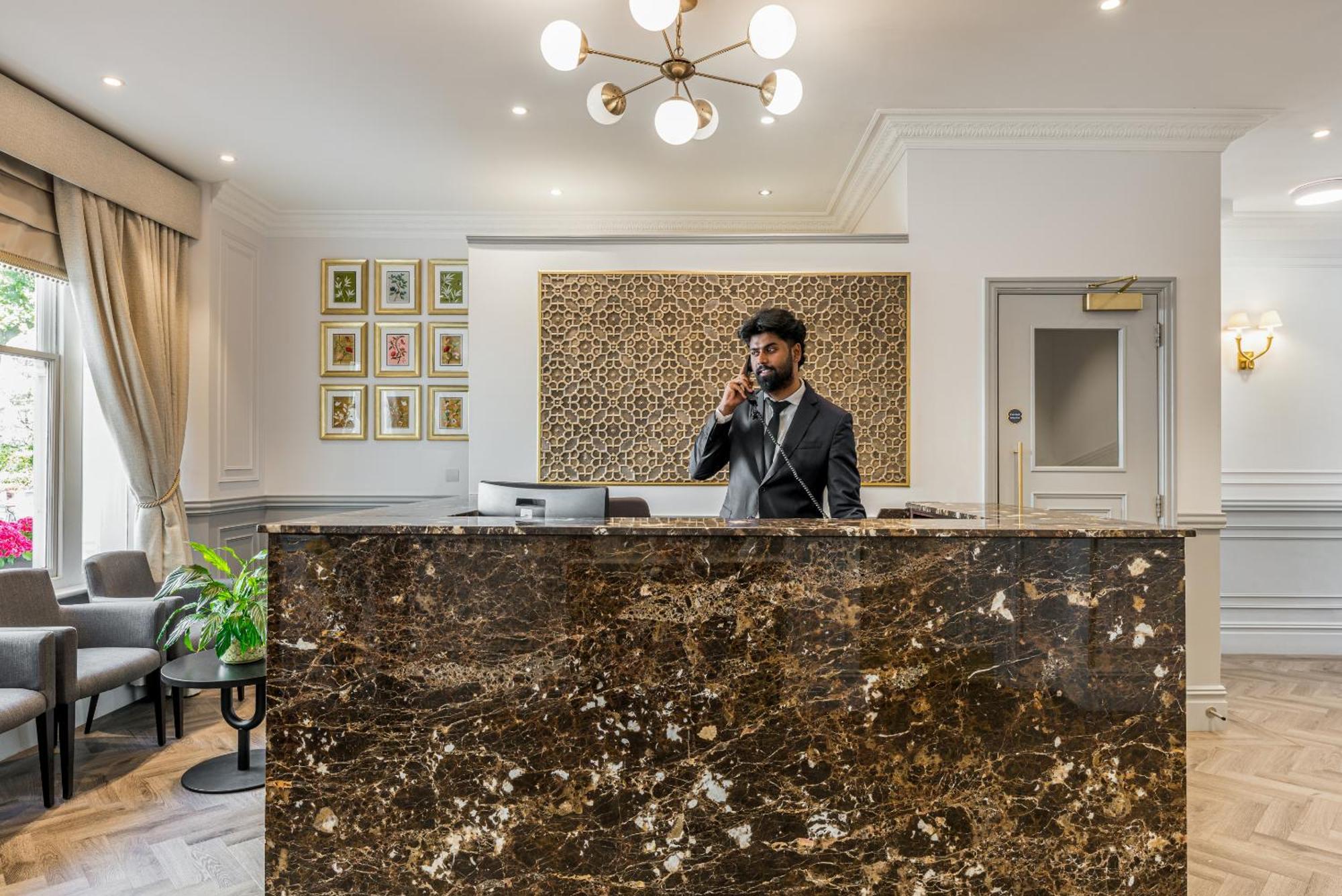Princes Square Hotel London