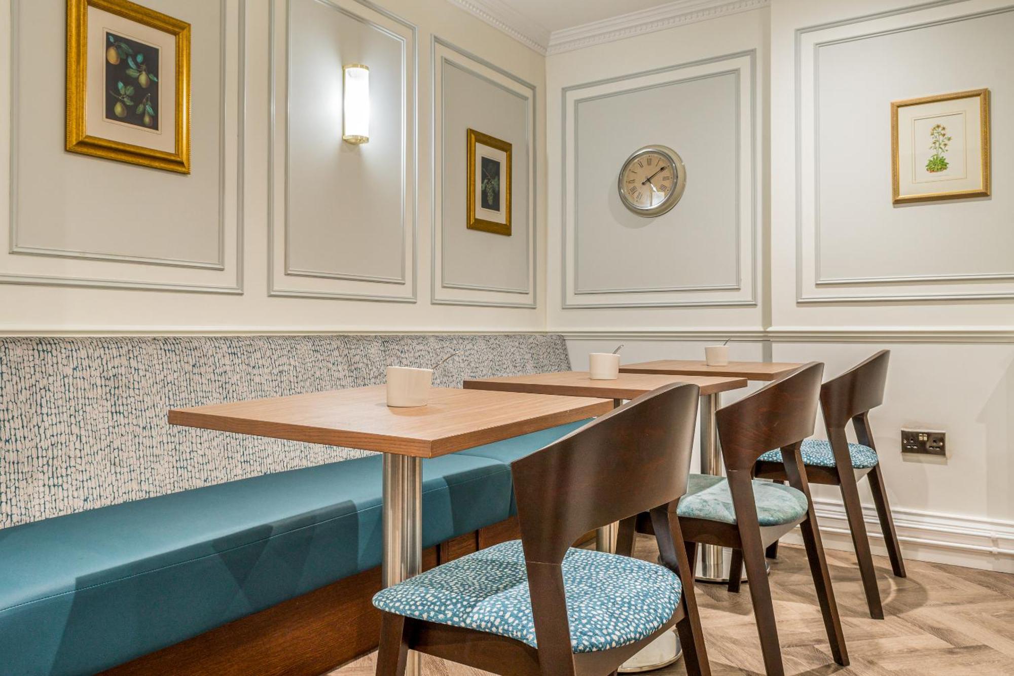 Princes Square Hotel 4*