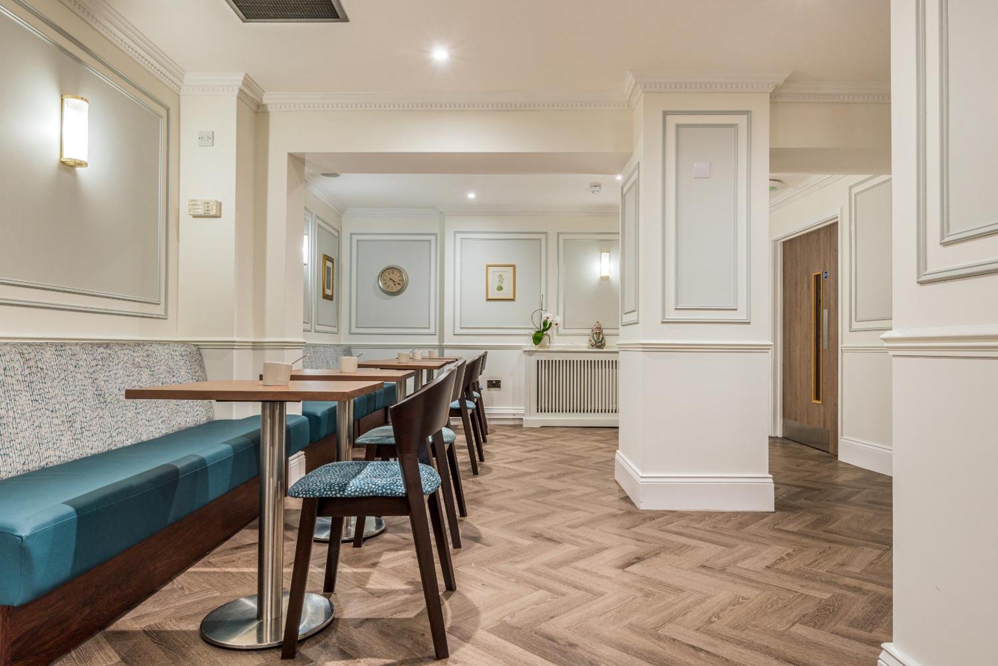 Hotel Princes Square London