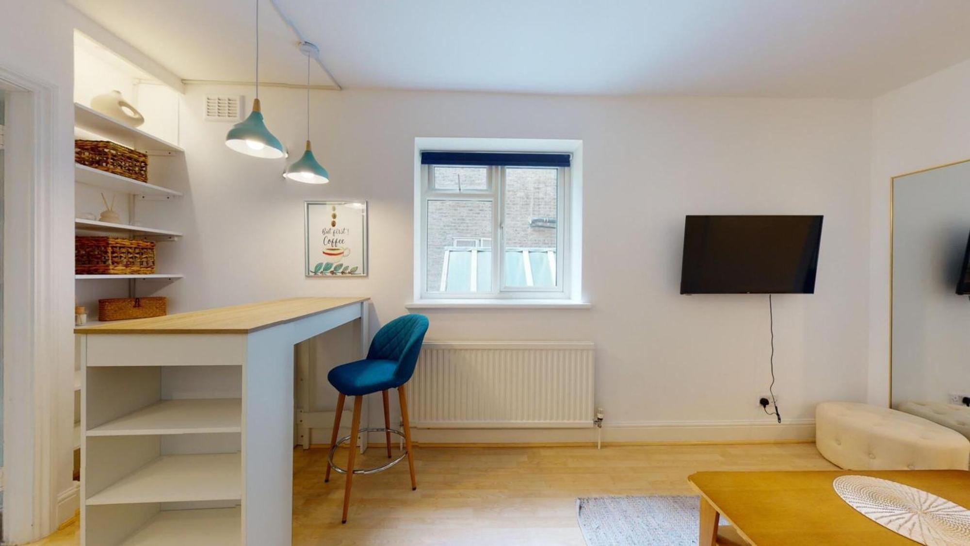 Superior 1 - Bed In Maida Vale Apartment