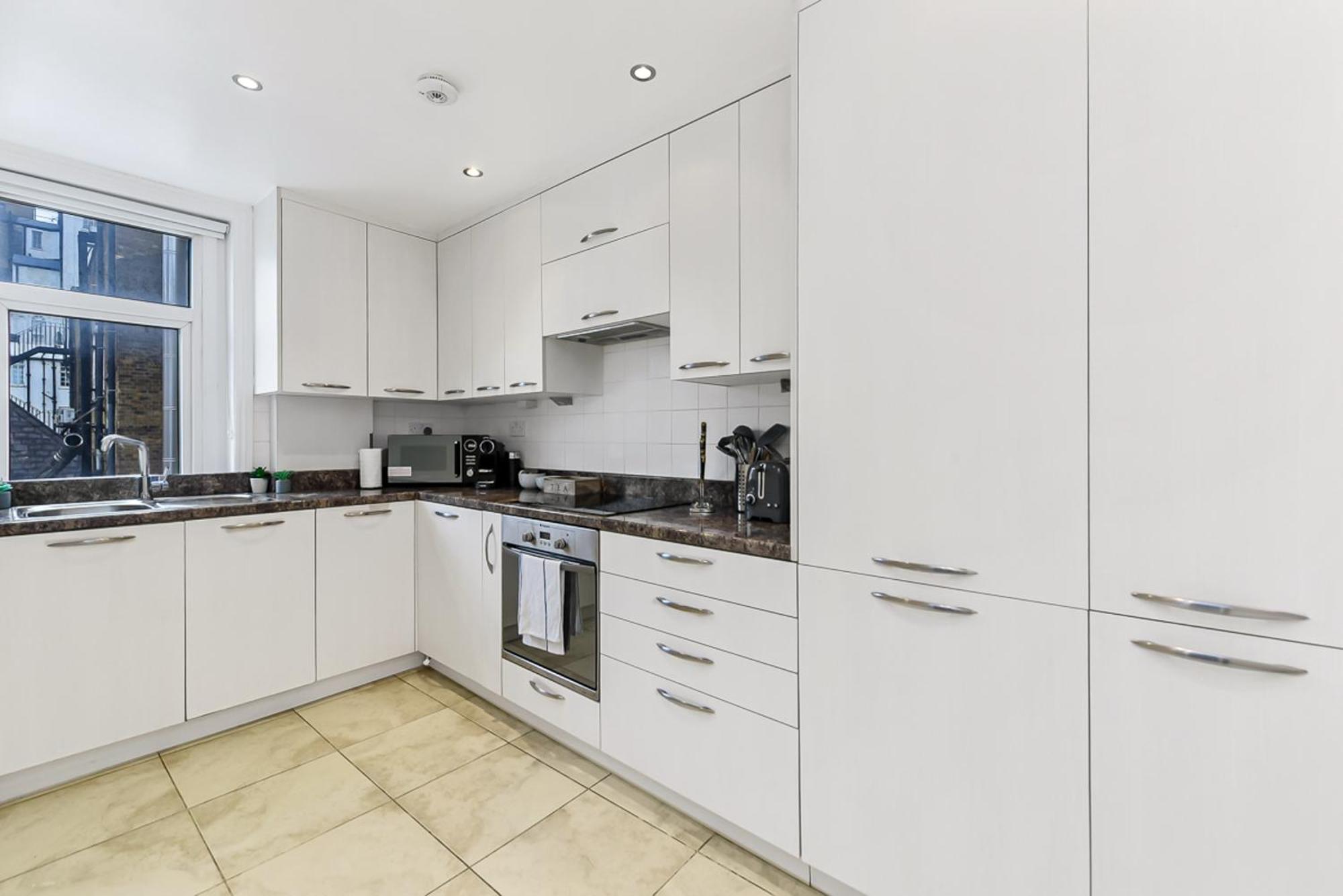 1 Bed Apartment- Marble Arch 5 * London