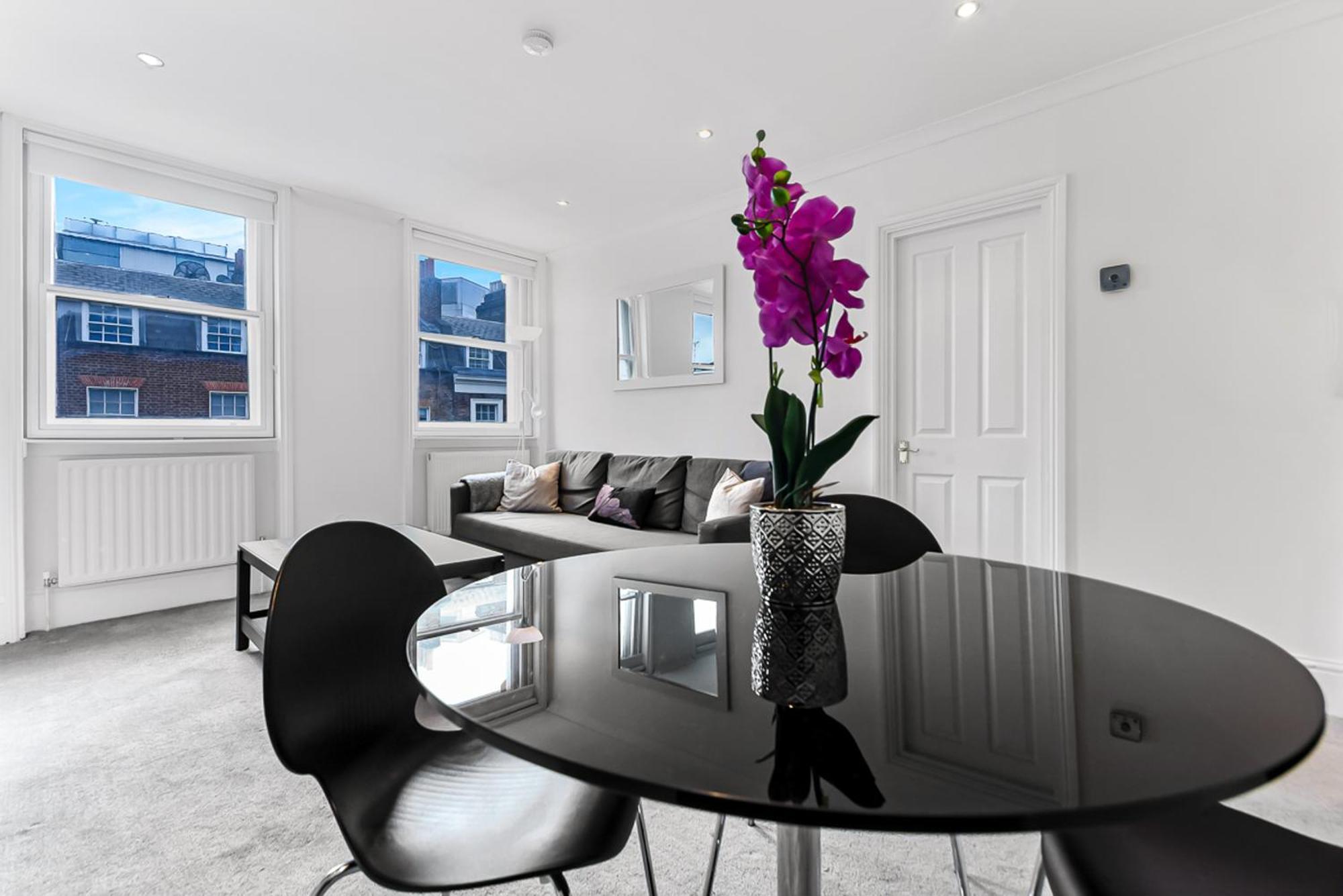 1 Bed Apartment- Marble Arch 5 Apartment *