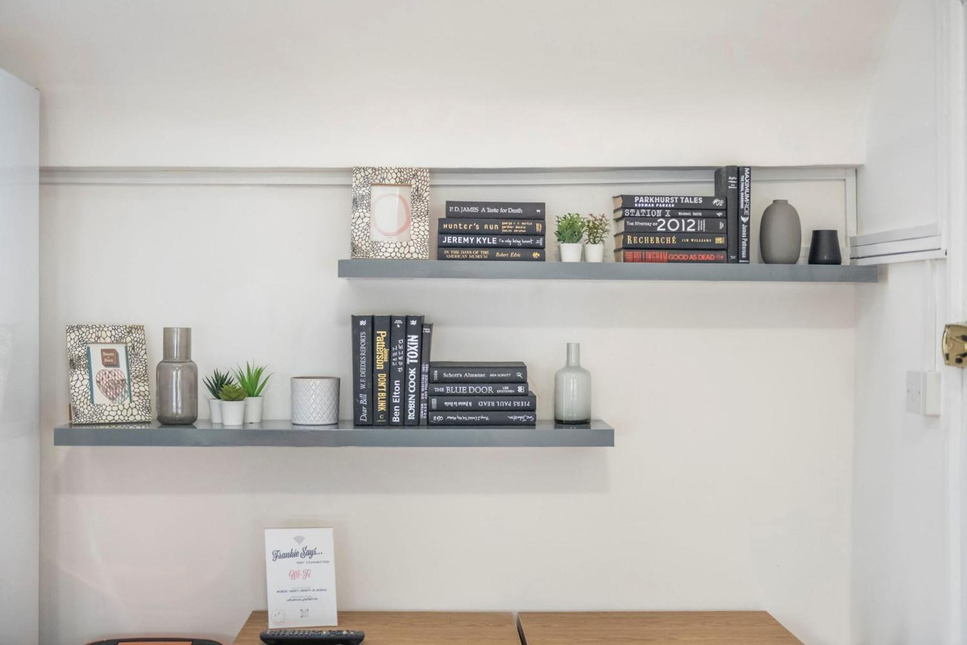 The Cutesy - Fitzrovia - By Frankie Says Apartment *