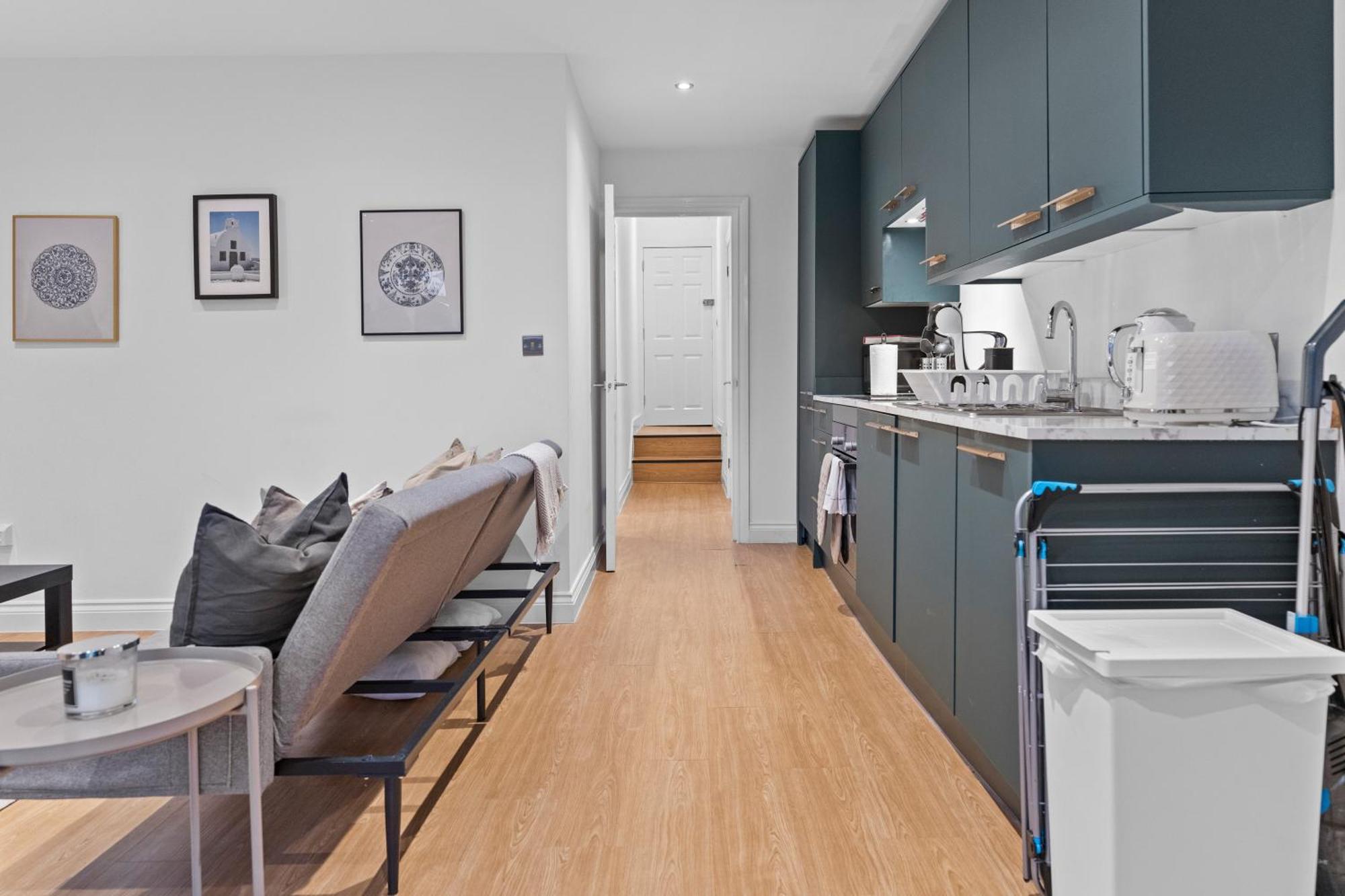 Modern With Free Wifi Apartment *