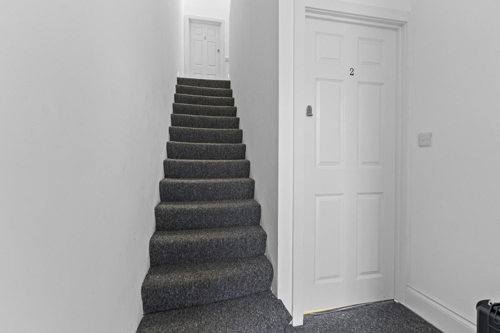 Modern With Free Wifi * London