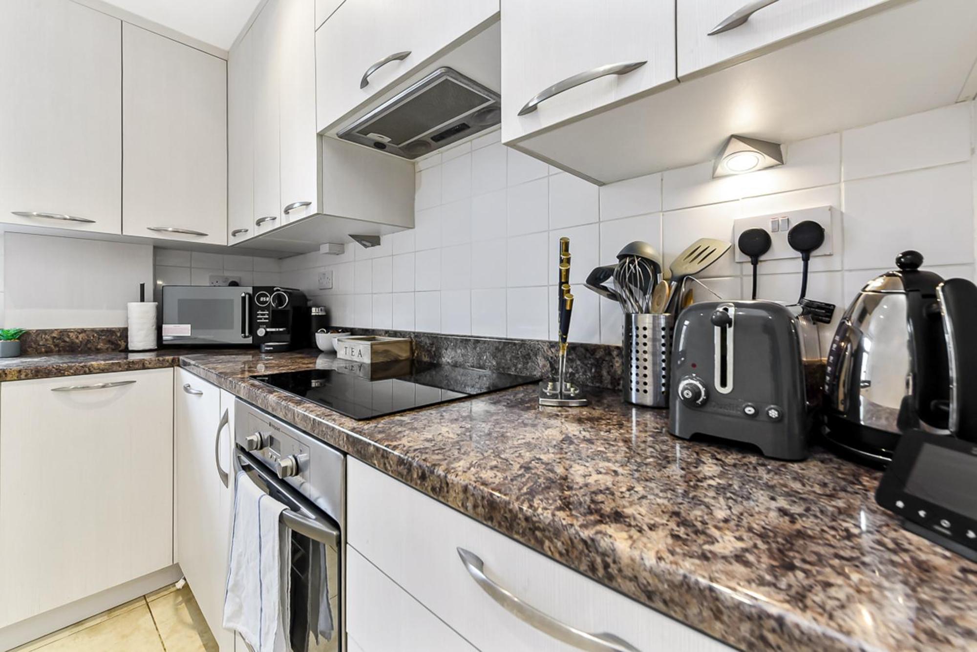 1 Bed Apartment- Marble Arch 5
