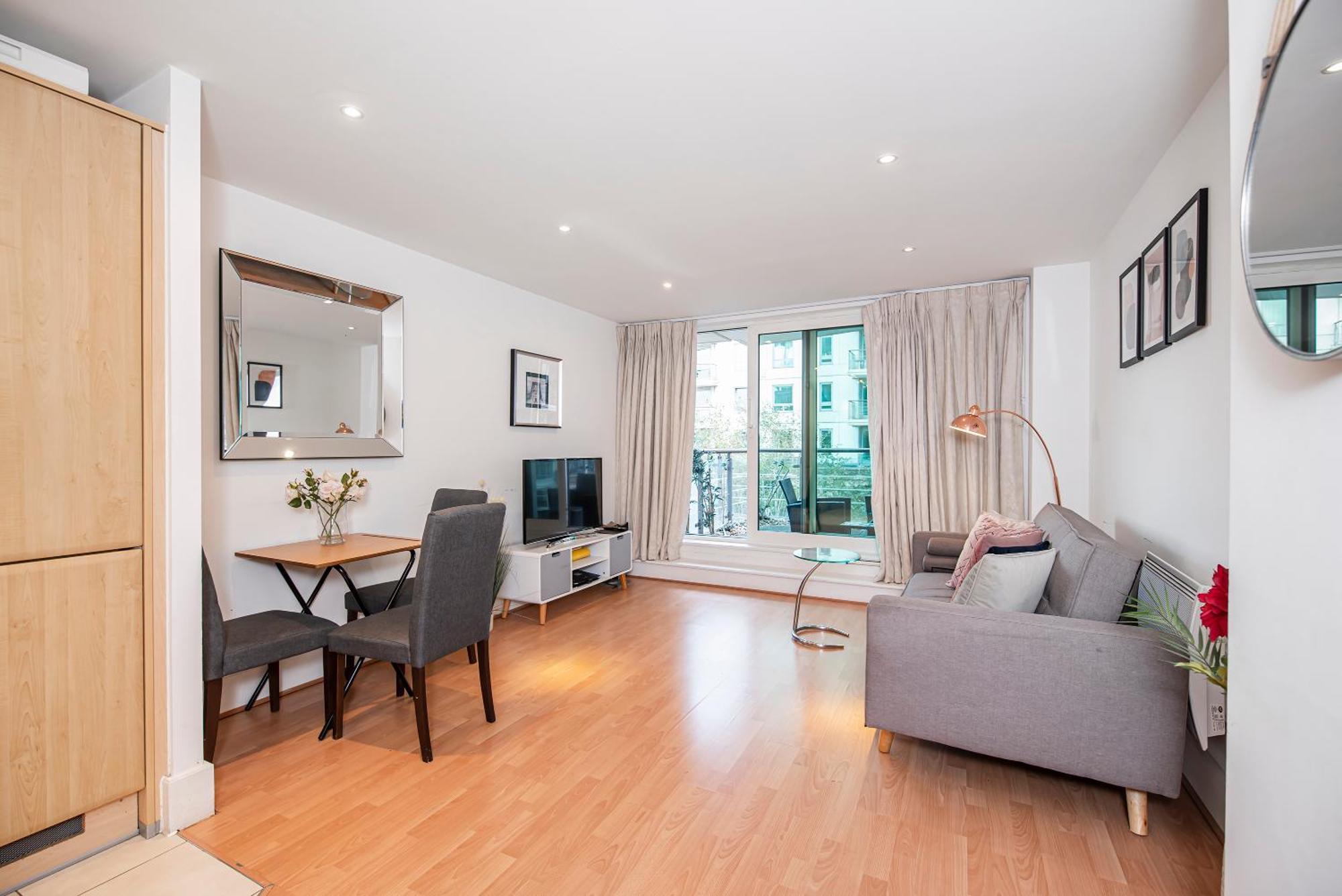 Apartment 2 Bed With Large Terrace London