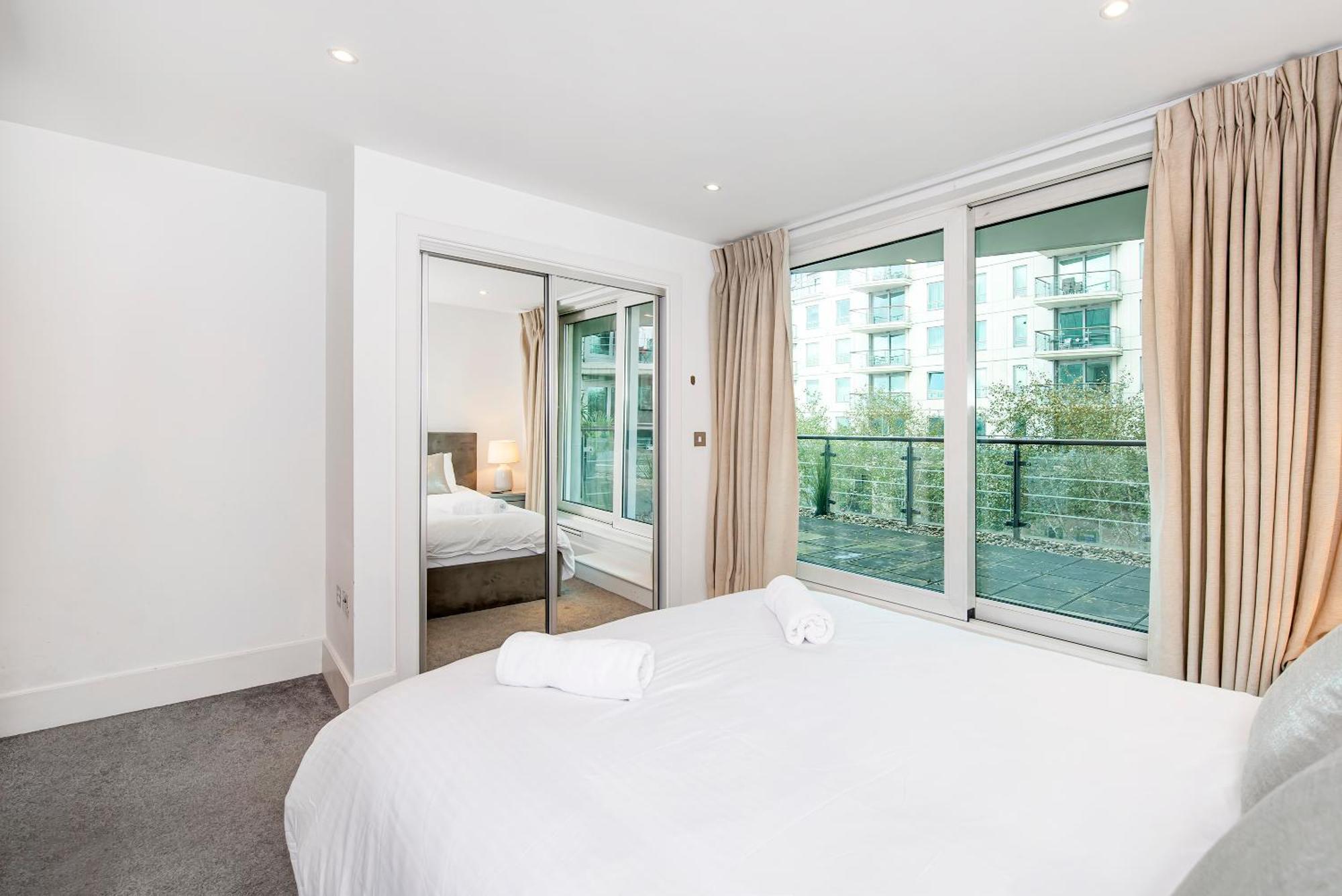 2 Bed With Large Terrace * London