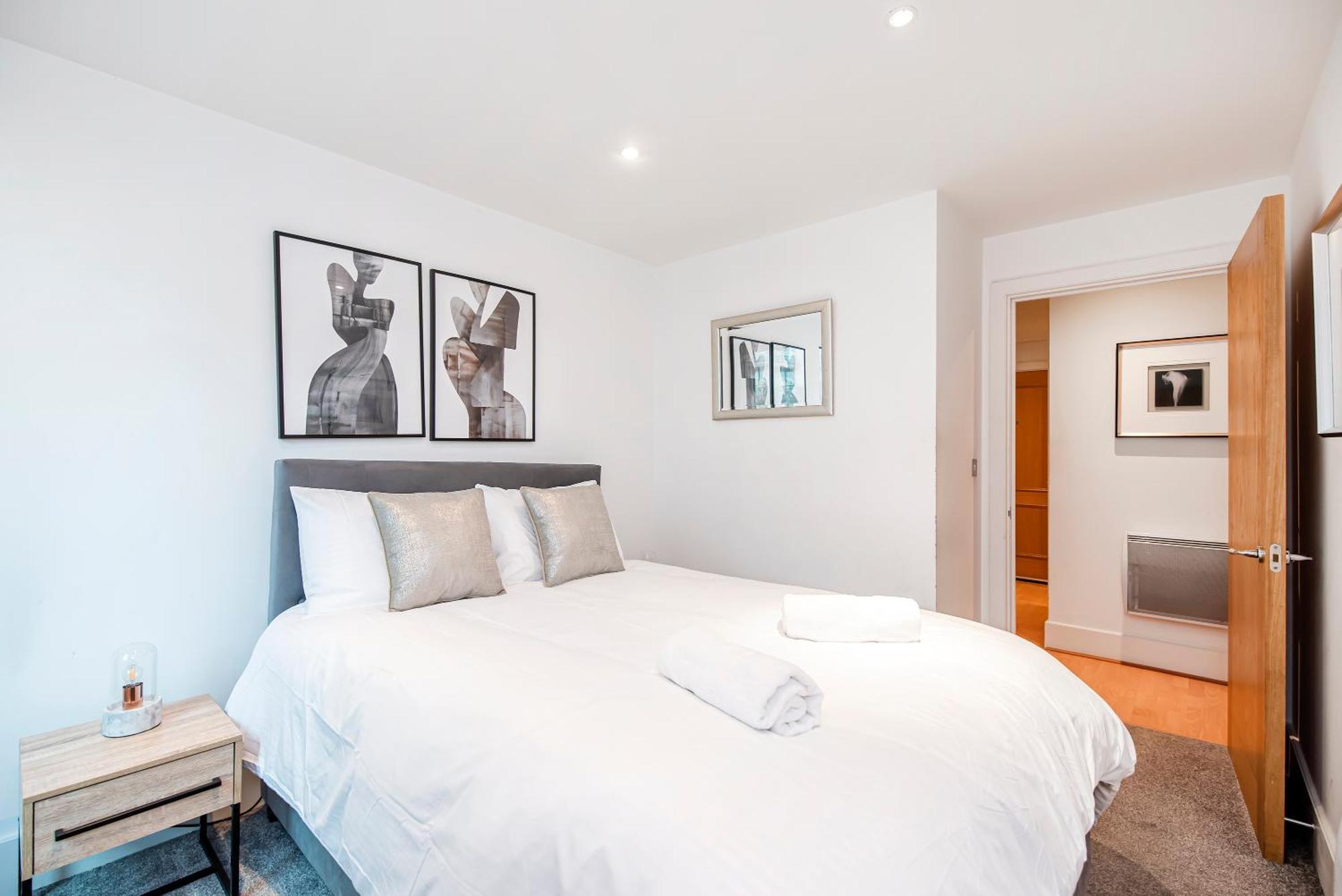 2 Bed With Large Terrace London