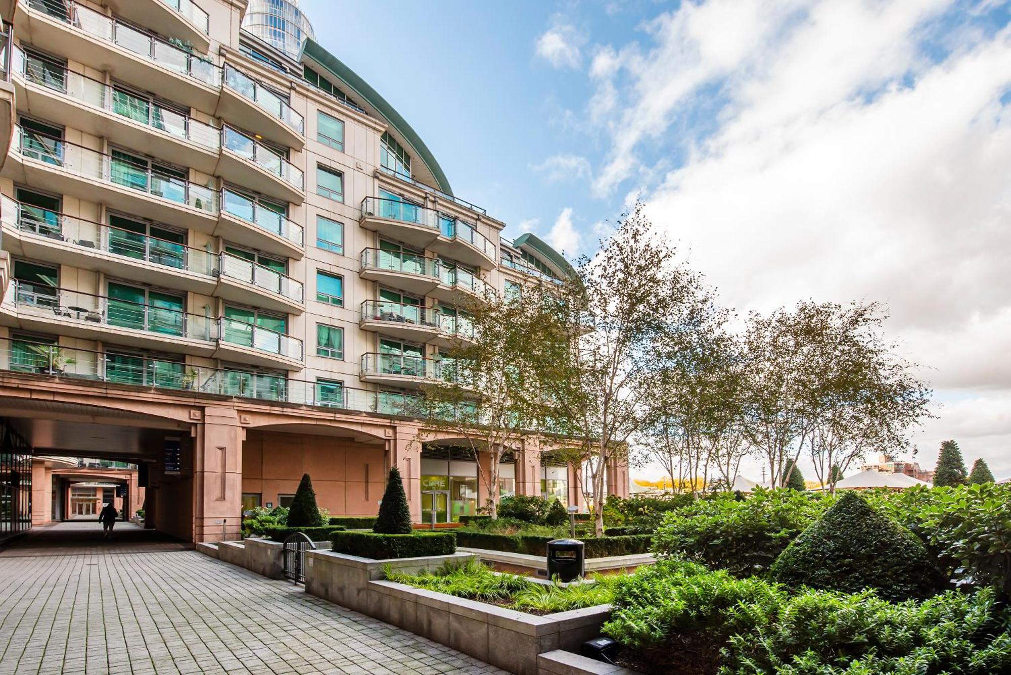 2 Bed With Large Terrace Apartment *