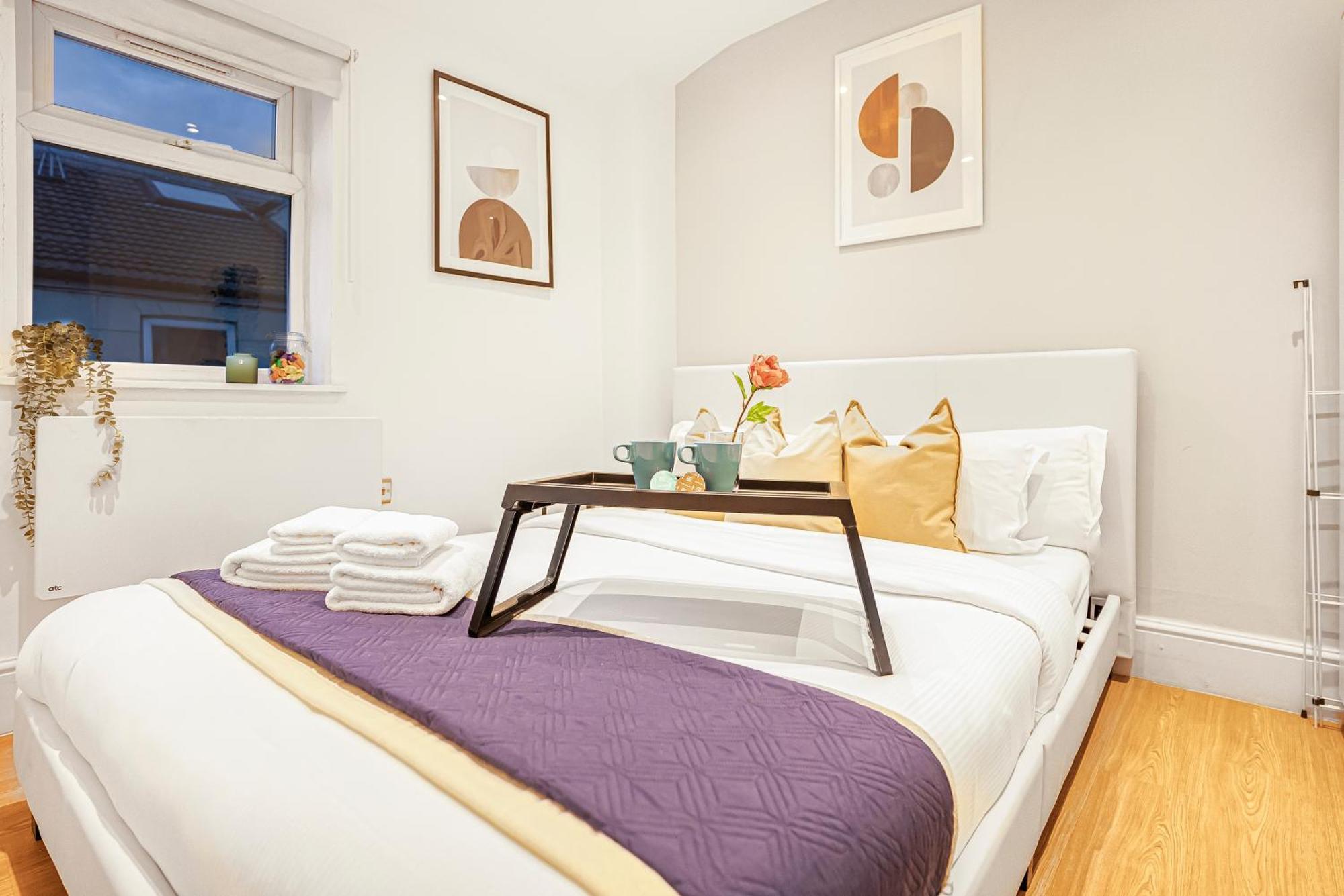 Modern With Free Wifi London