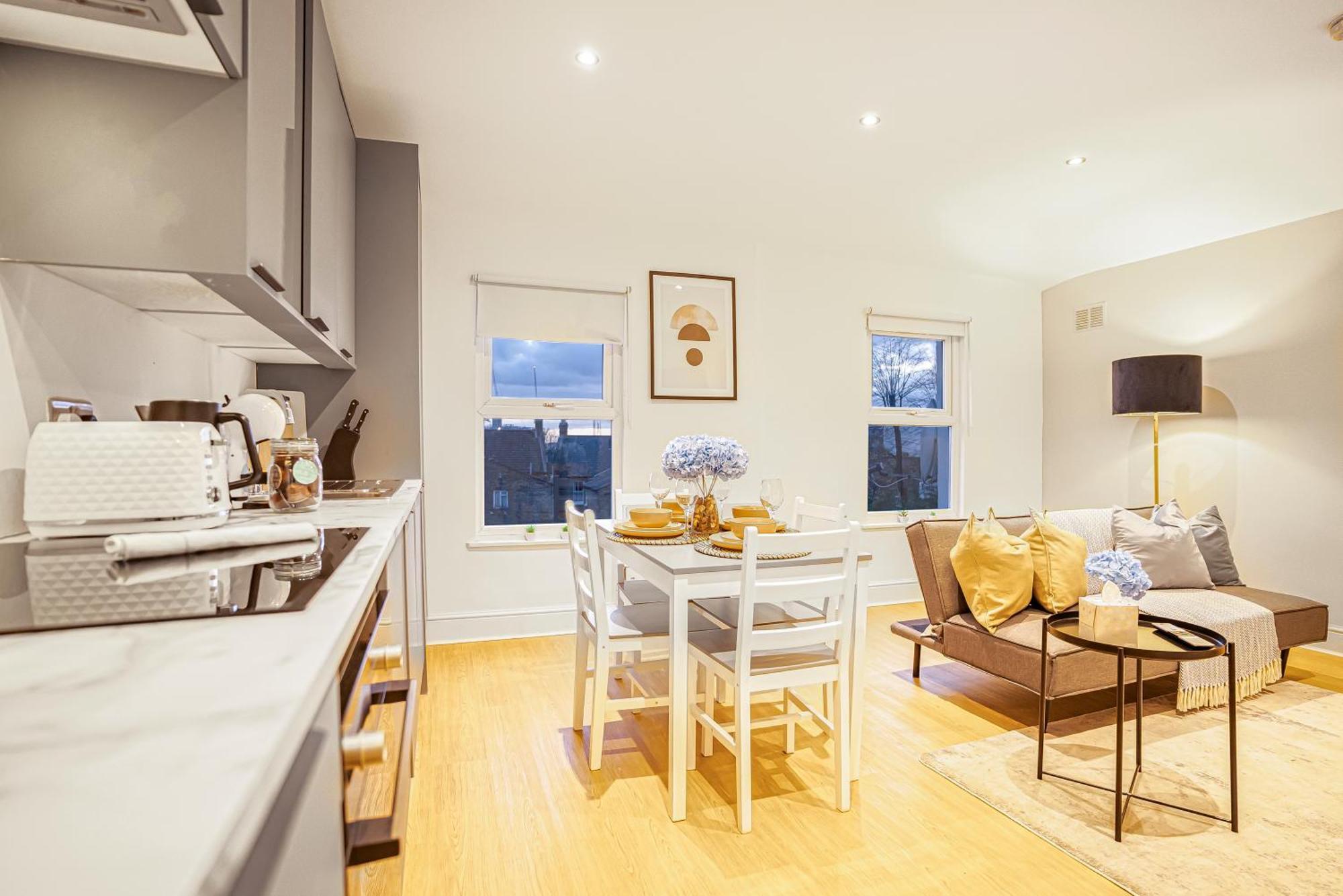 Modern With Free Wifi Apartment *