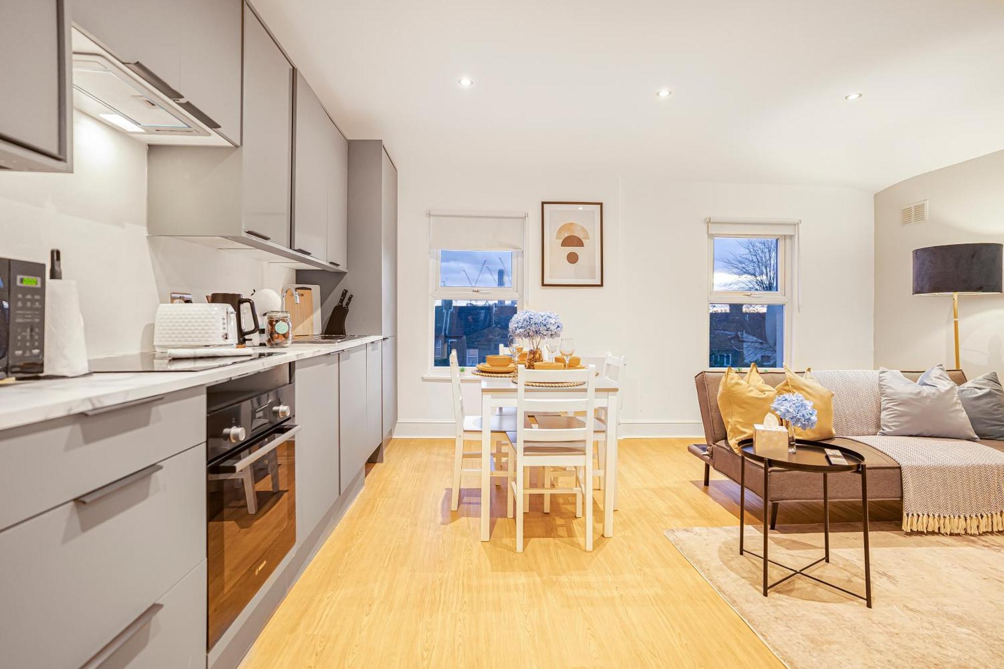 Modern With Free Wifi Apartment London