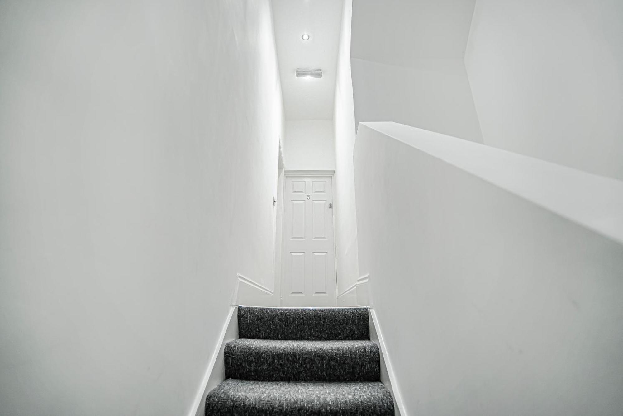 Apartment Modern With Free Wifi London