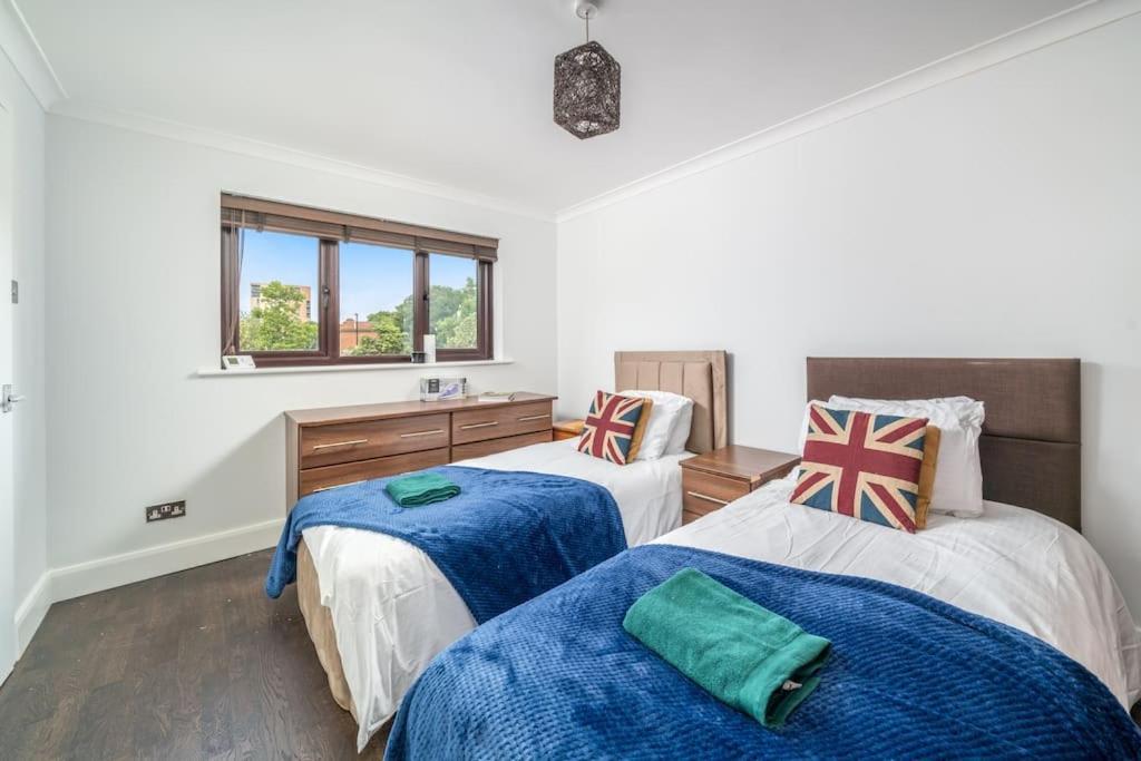 Gorgeous House, 5 Beds, Amazing Transport Links London