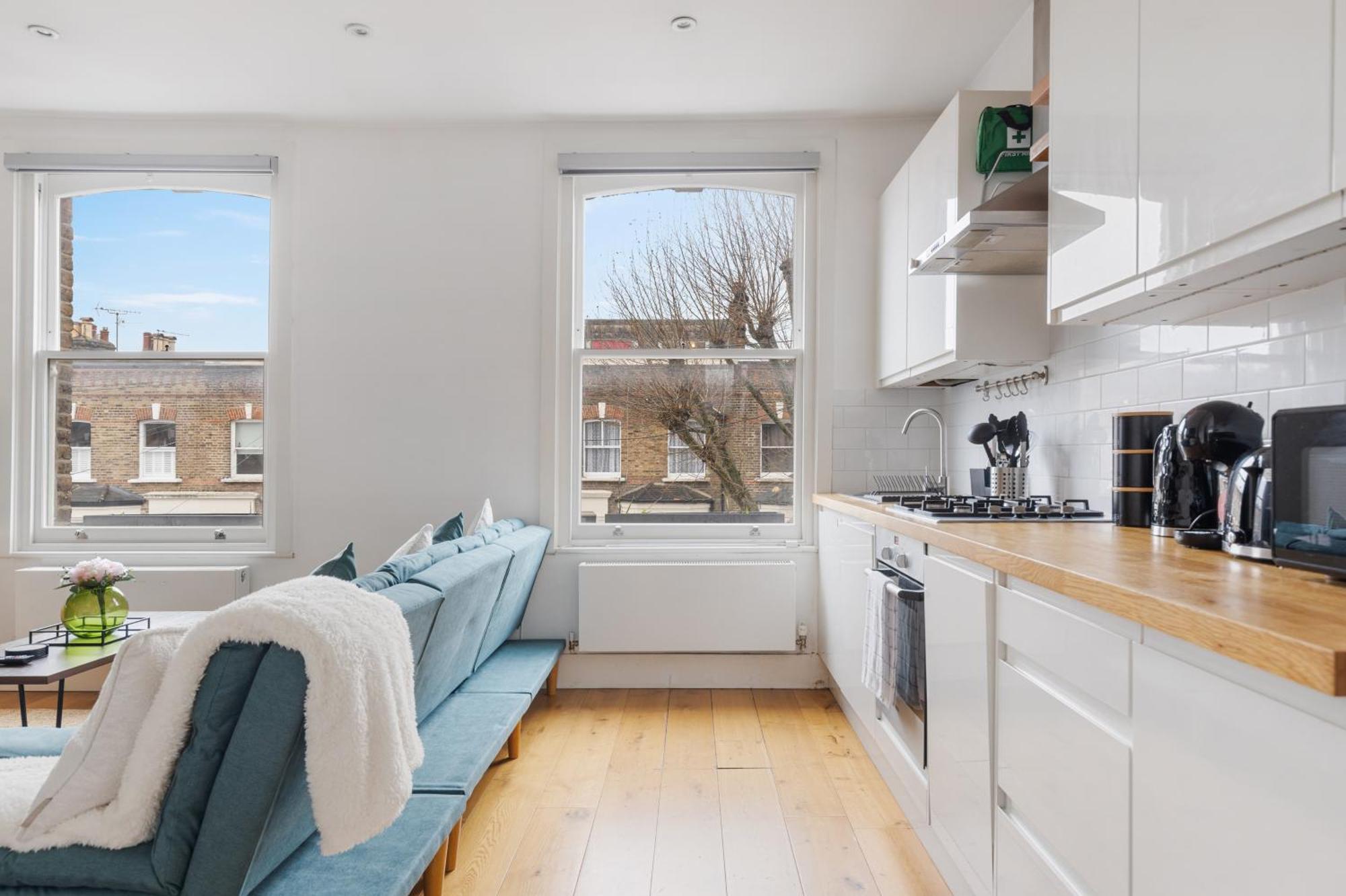 Portnall Retreat - Beautiful & Bright - Close To Ldn Apartamento Londres