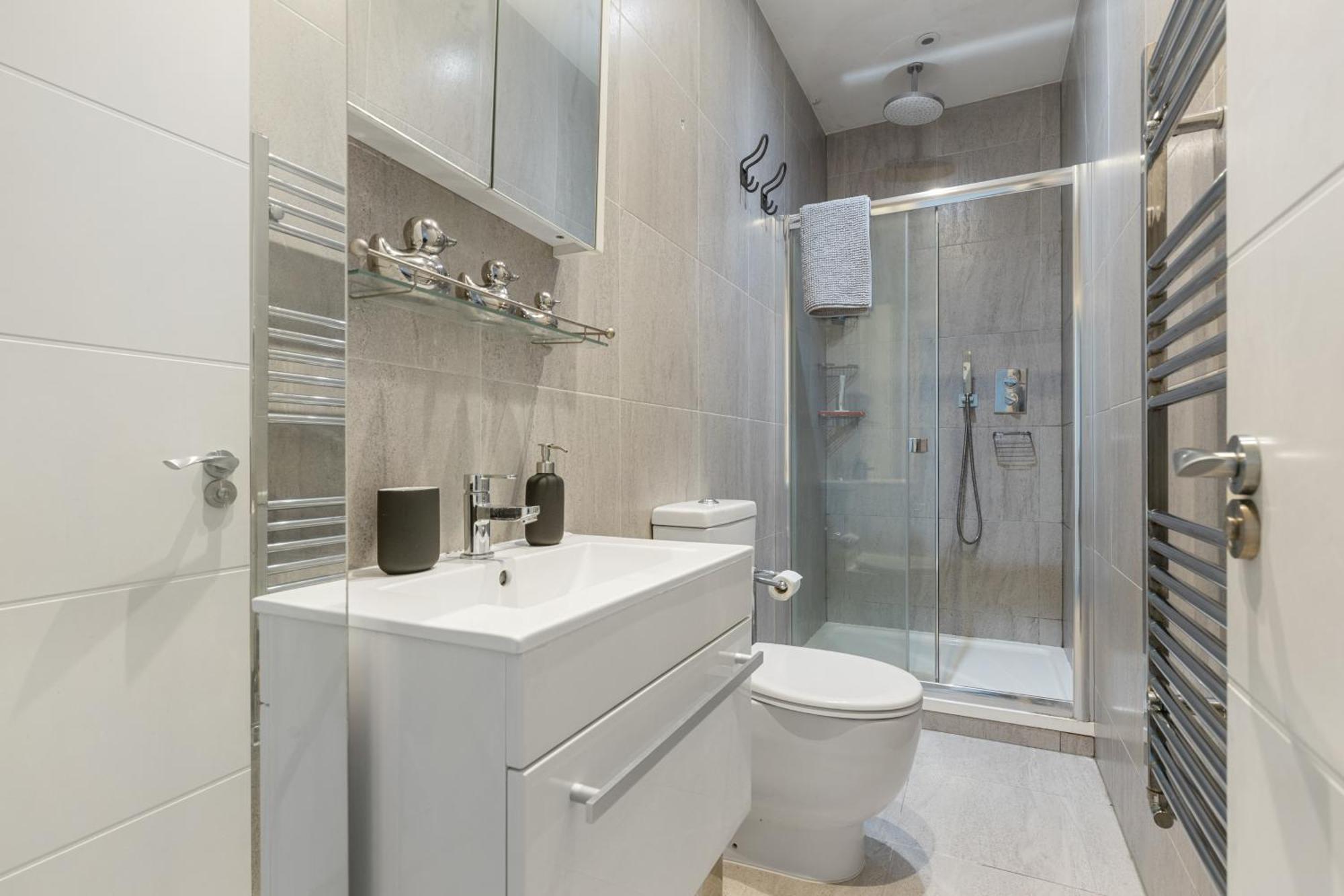 Portnall Retreat - Beautiful & Bright - Close To Ldn Apartamento *