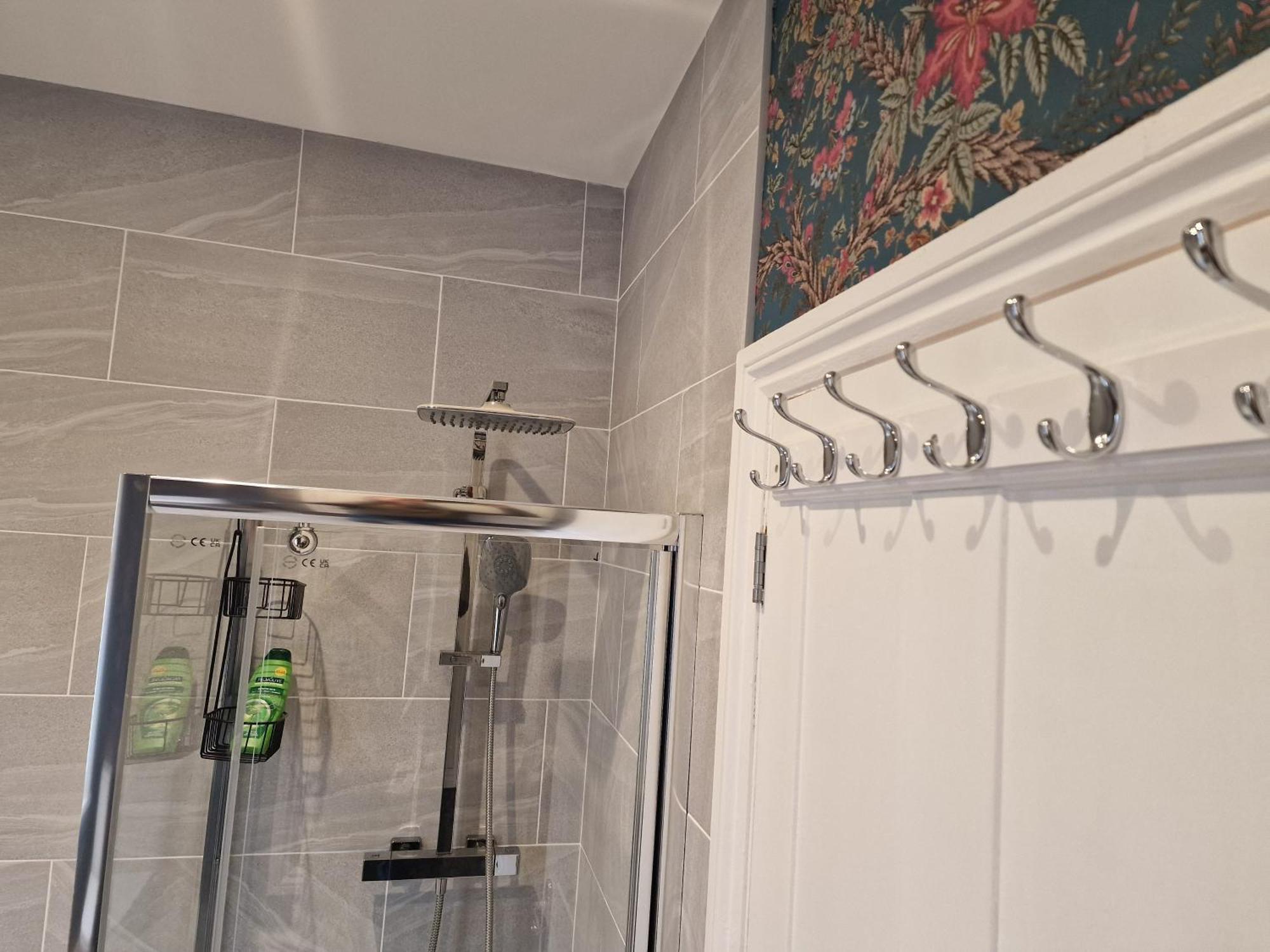 The Bean - Double Bedroom With Private Bathroom Bed & Breakfast London