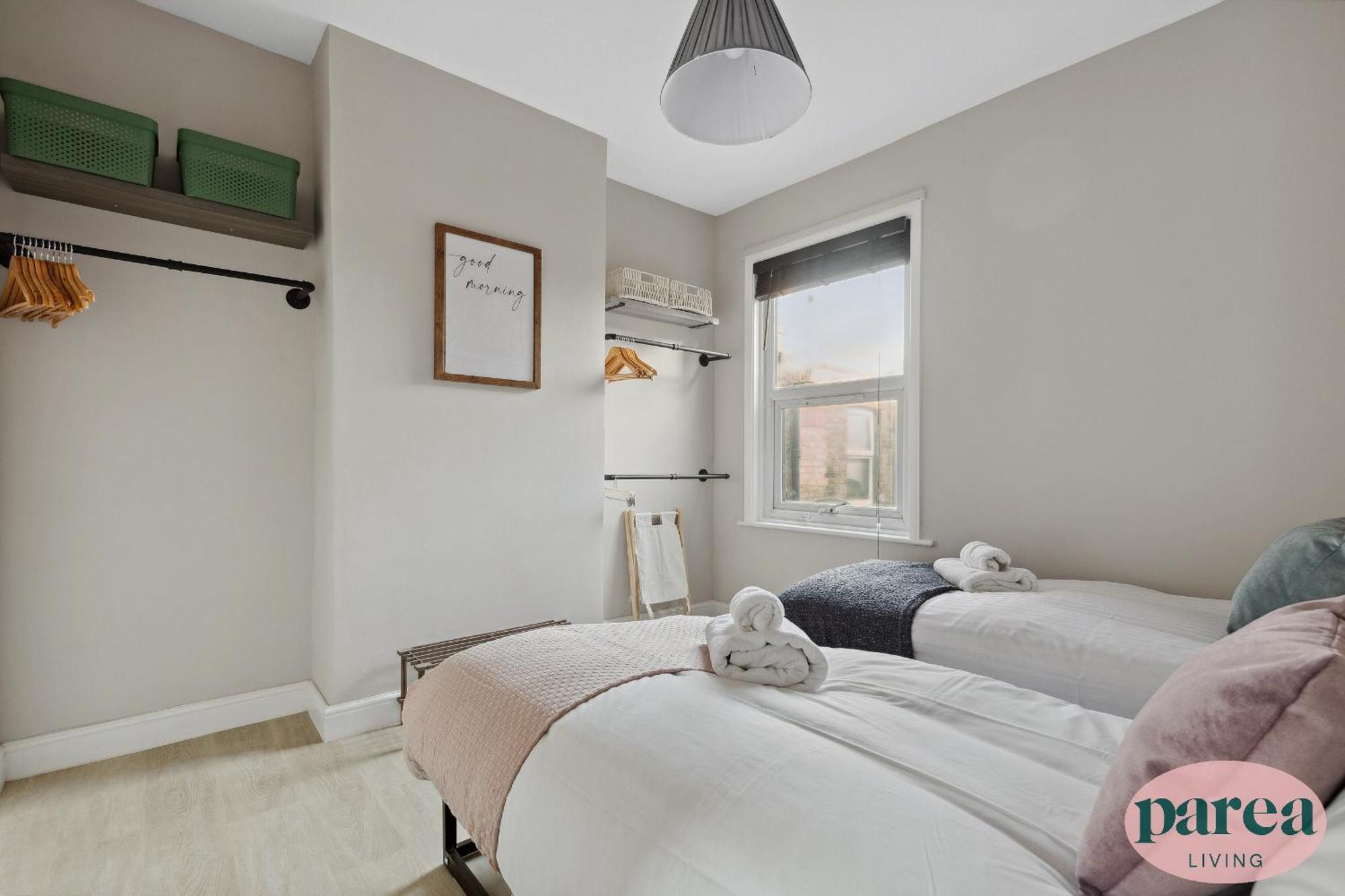 Parea Living - Charming Leyton Cozy East Retreat Apartment