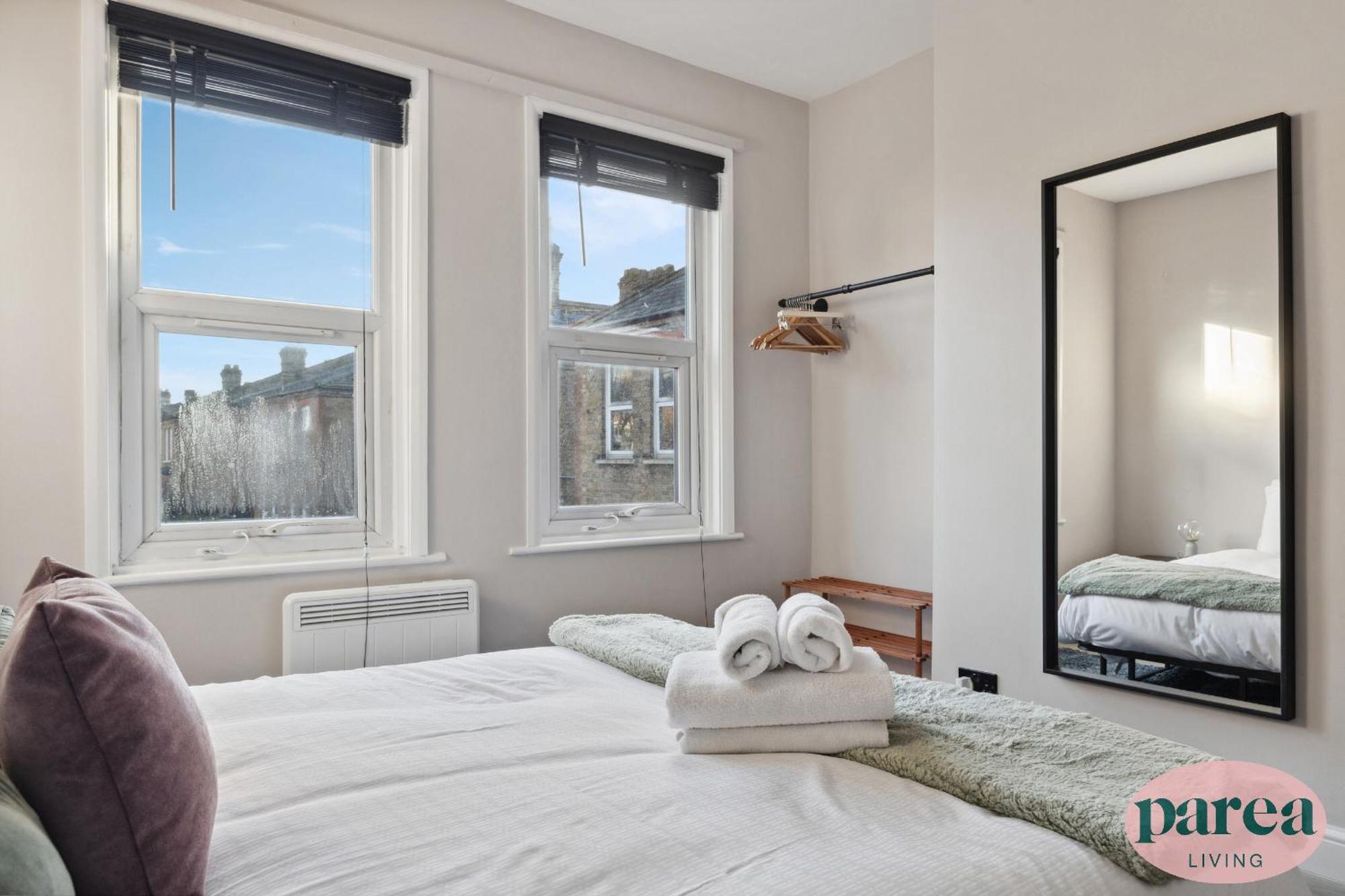 Parea Living - Charming Leyton Cozy East Retreat Apartment London
