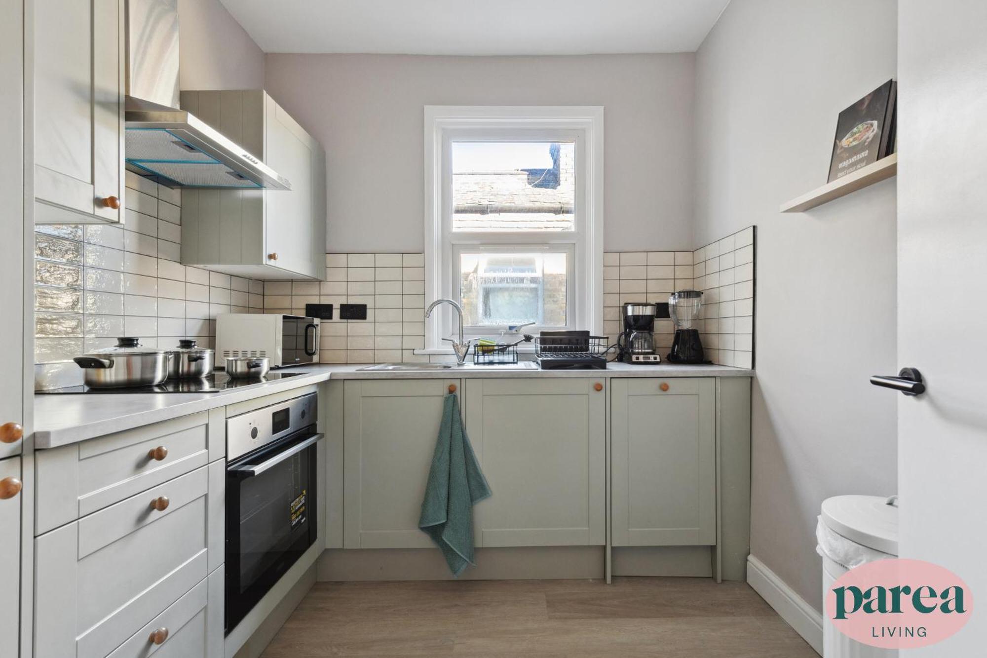 Parea Living - Charming Leyton Cozy East Retreat Apartment *