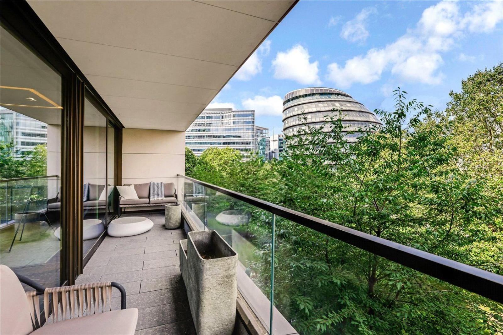 5 Million Pound Super Luxury Large Duplex Penthouse Sleeps 8 Londres