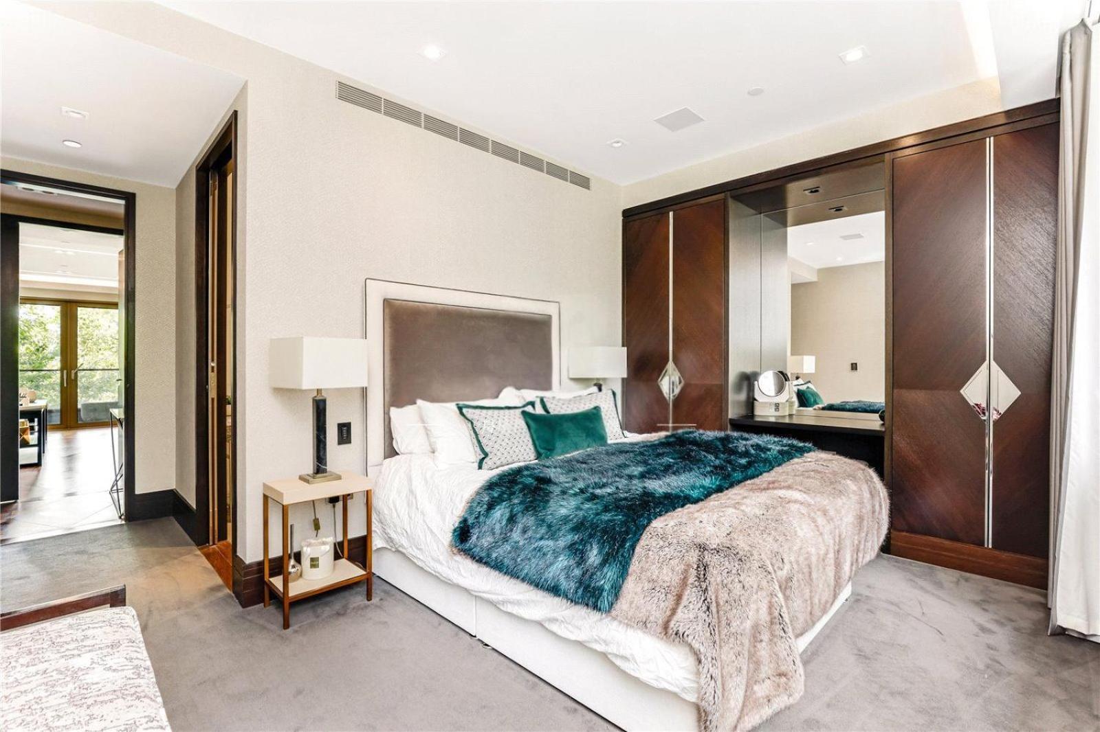 5 Million Pound Super Luxury Large Duplex Penthouse Sleeps 8 * Londres