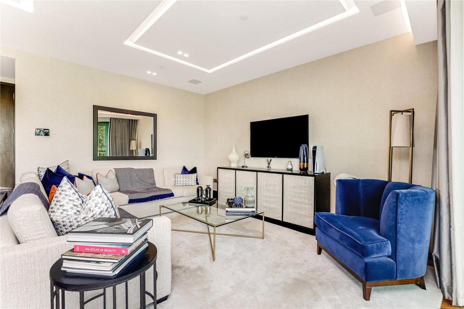 5 Million Pound Super Luxury Large Duplex Penthouse Sleeps 8 Londres
